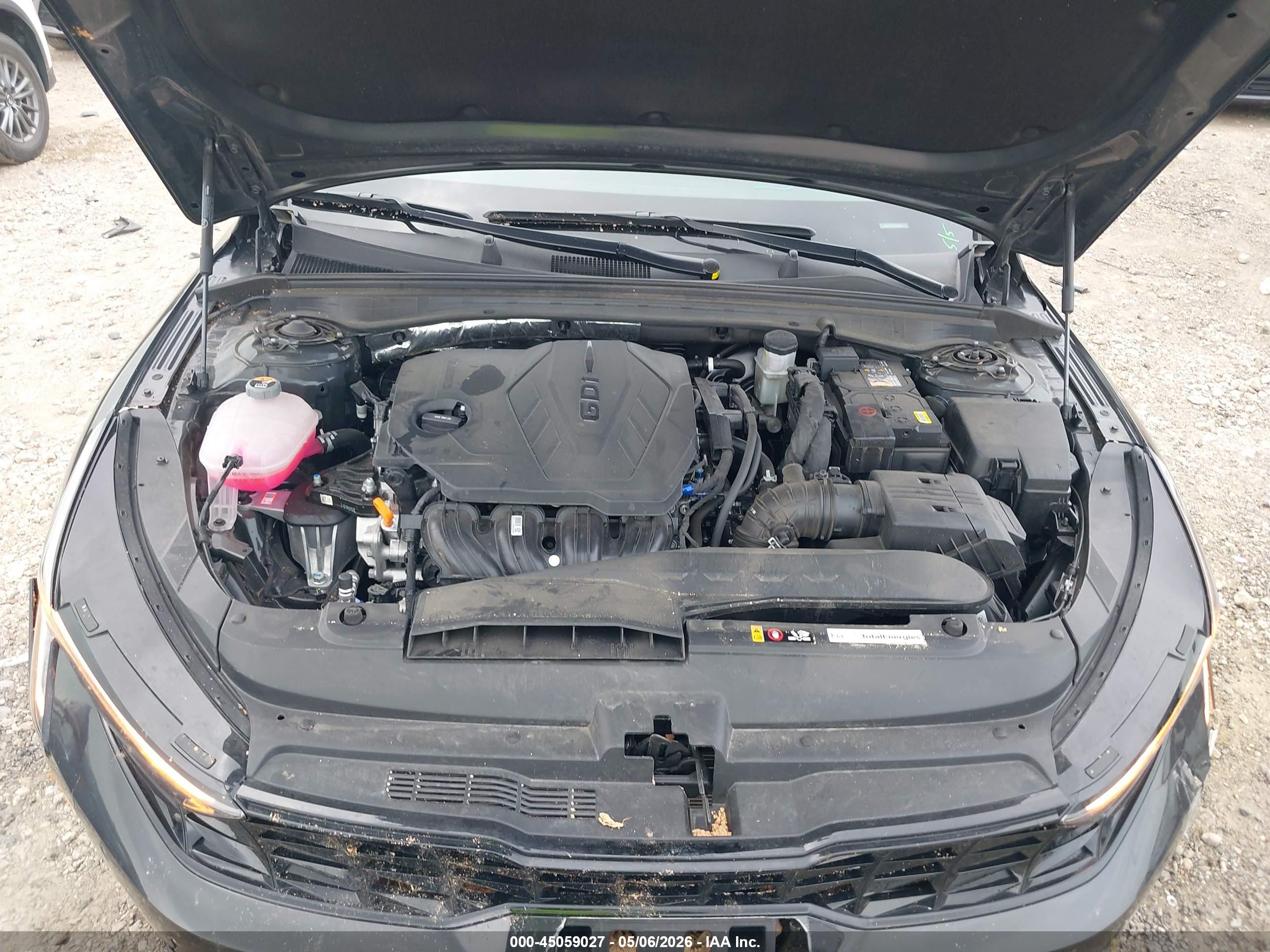 KIA K5 image 10
