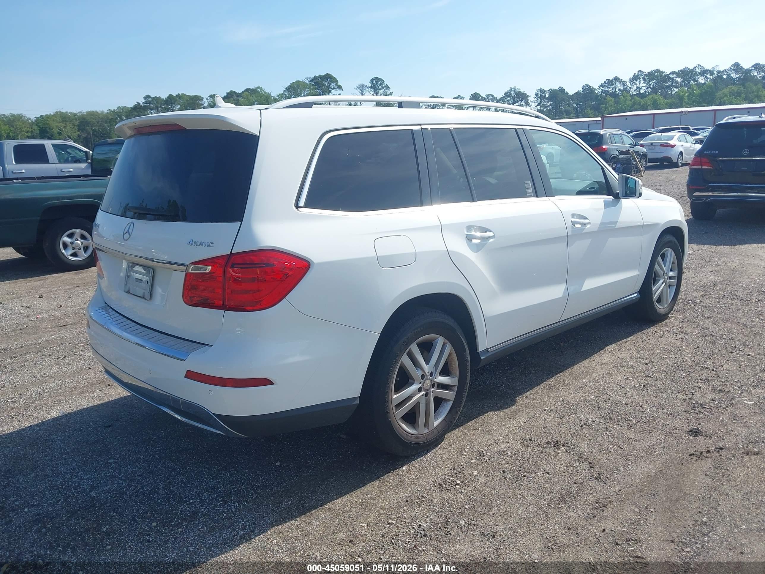 MERCEDES-BENZ GL image 4