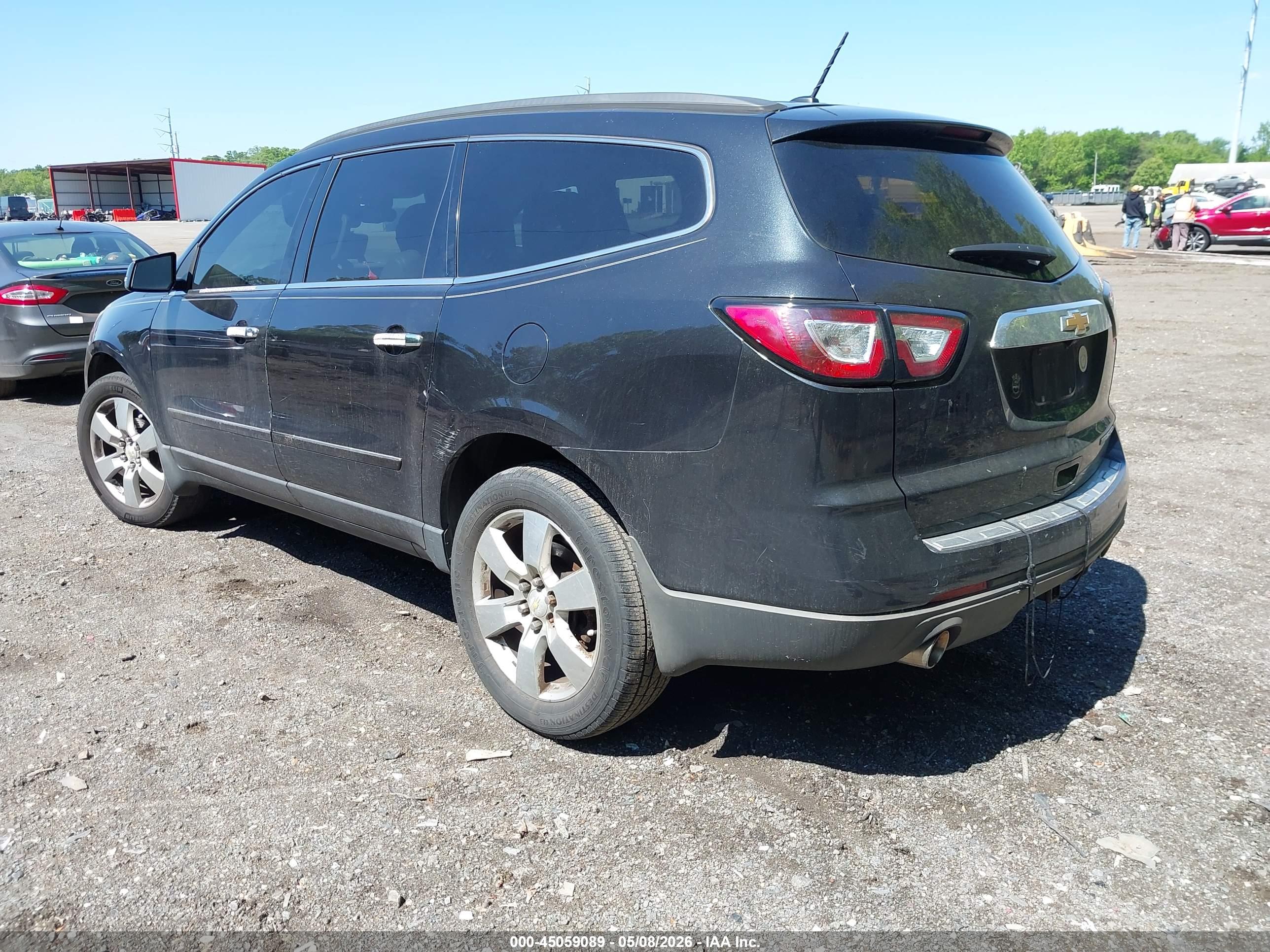 CHEVROLET TRAVERSE image 3