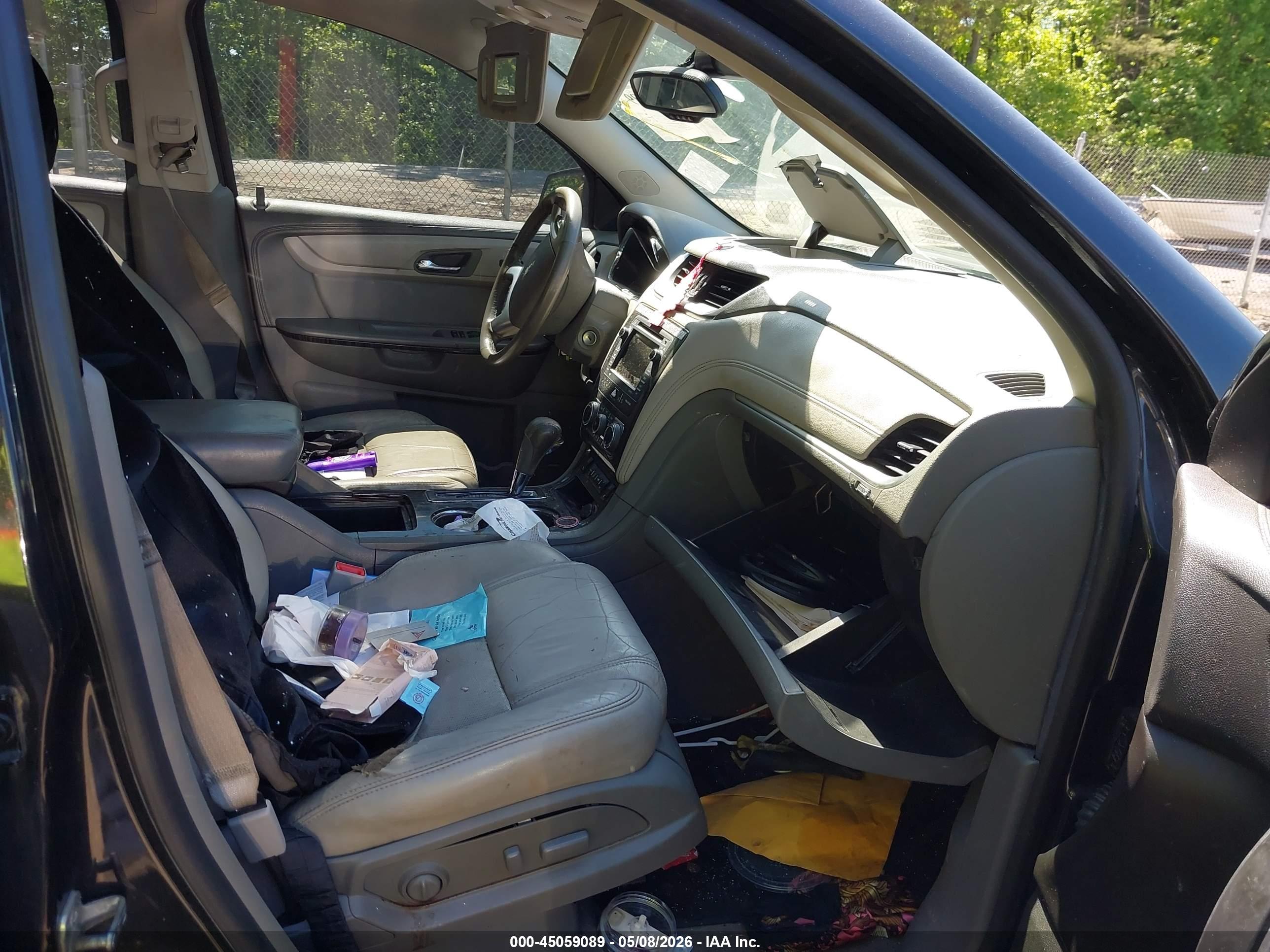 CHEVROLET TRAVERSE image 5