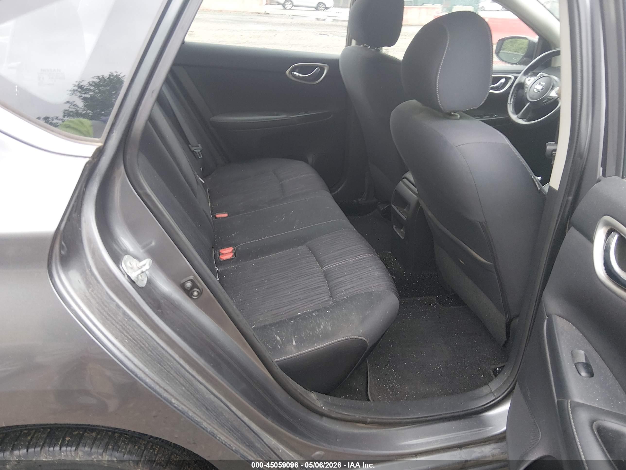 NISSAN SENTRA image 8