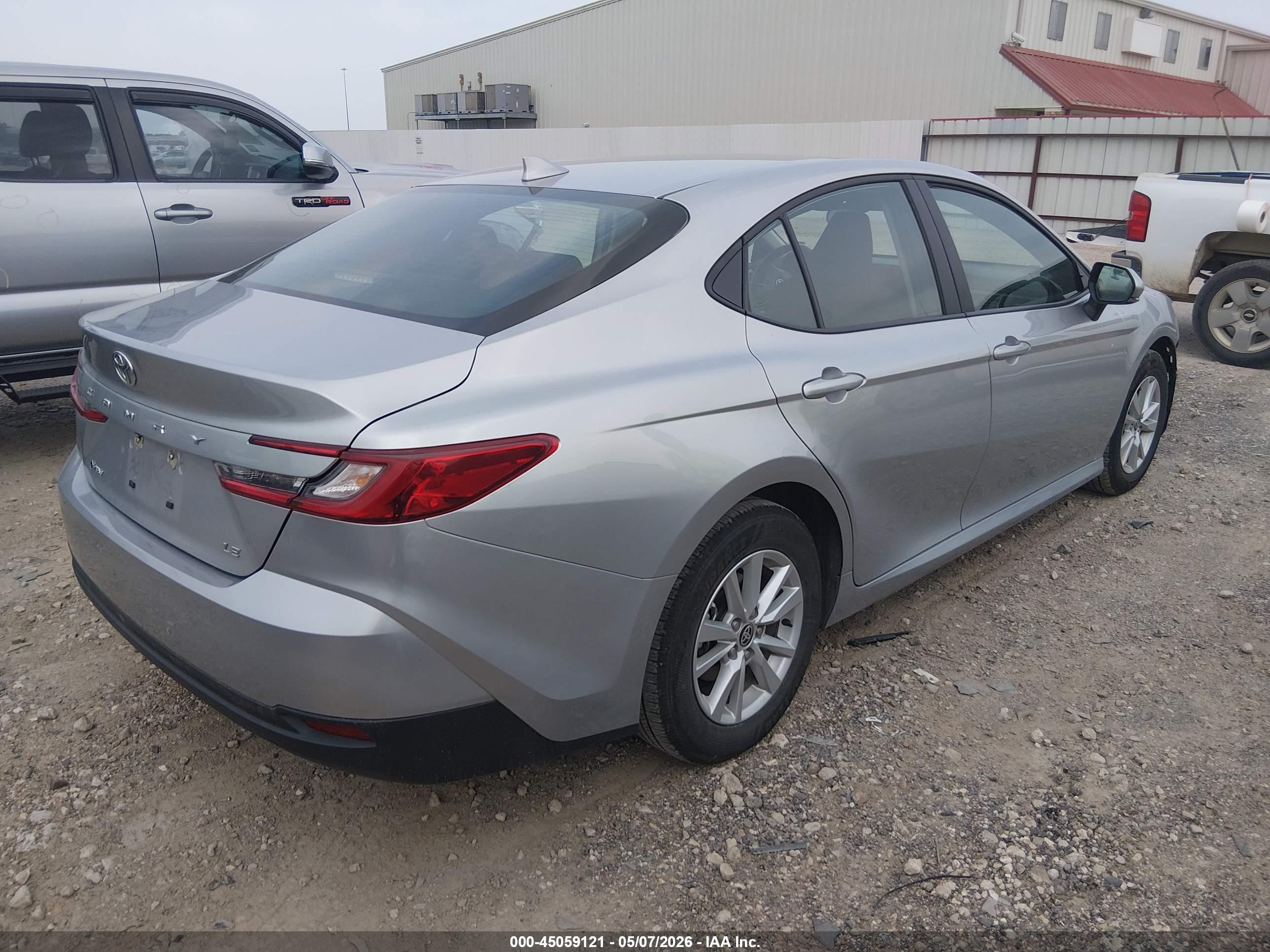 TOYOTA CAMRY image 4