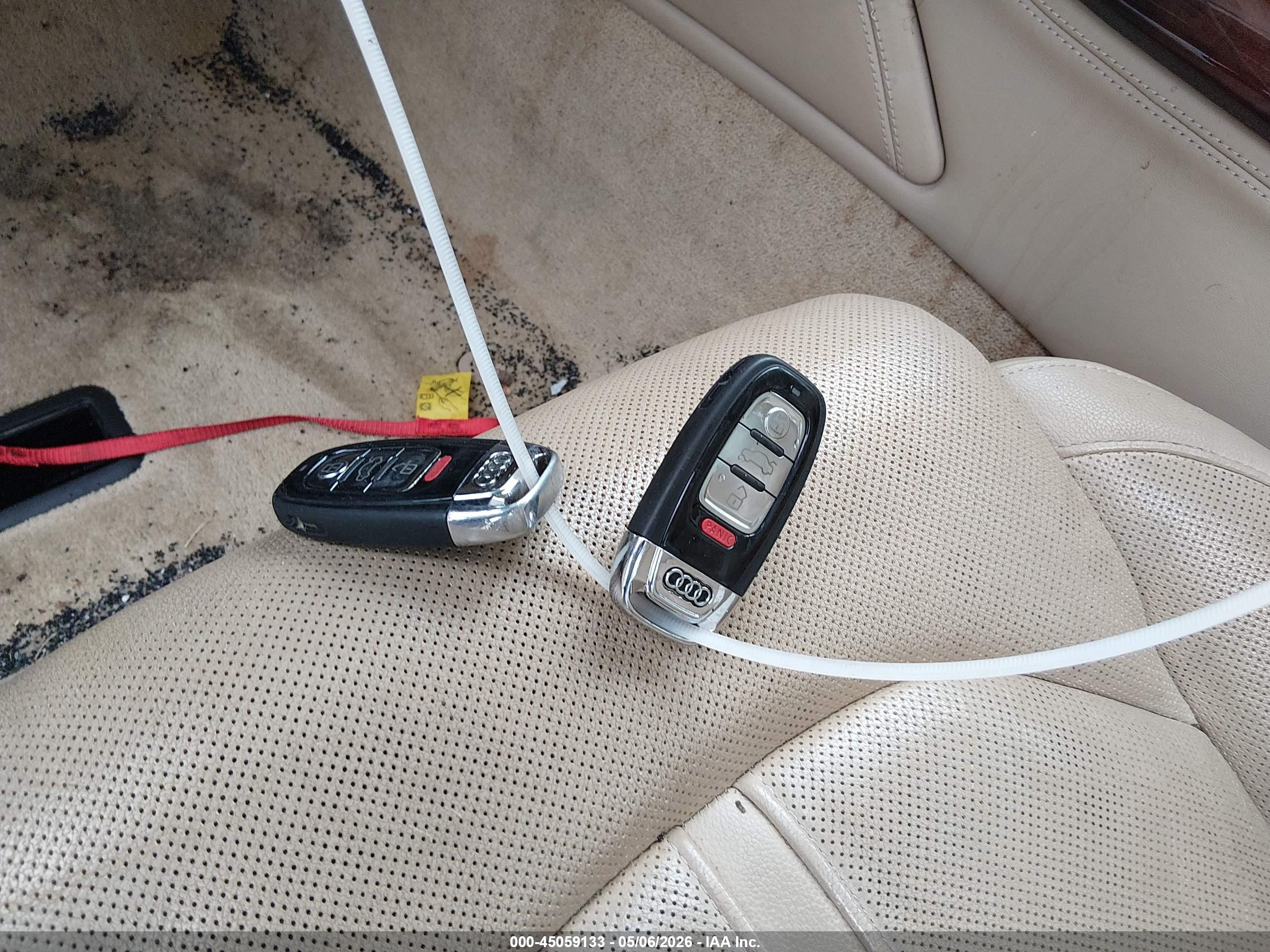 AUDI A8 image 11