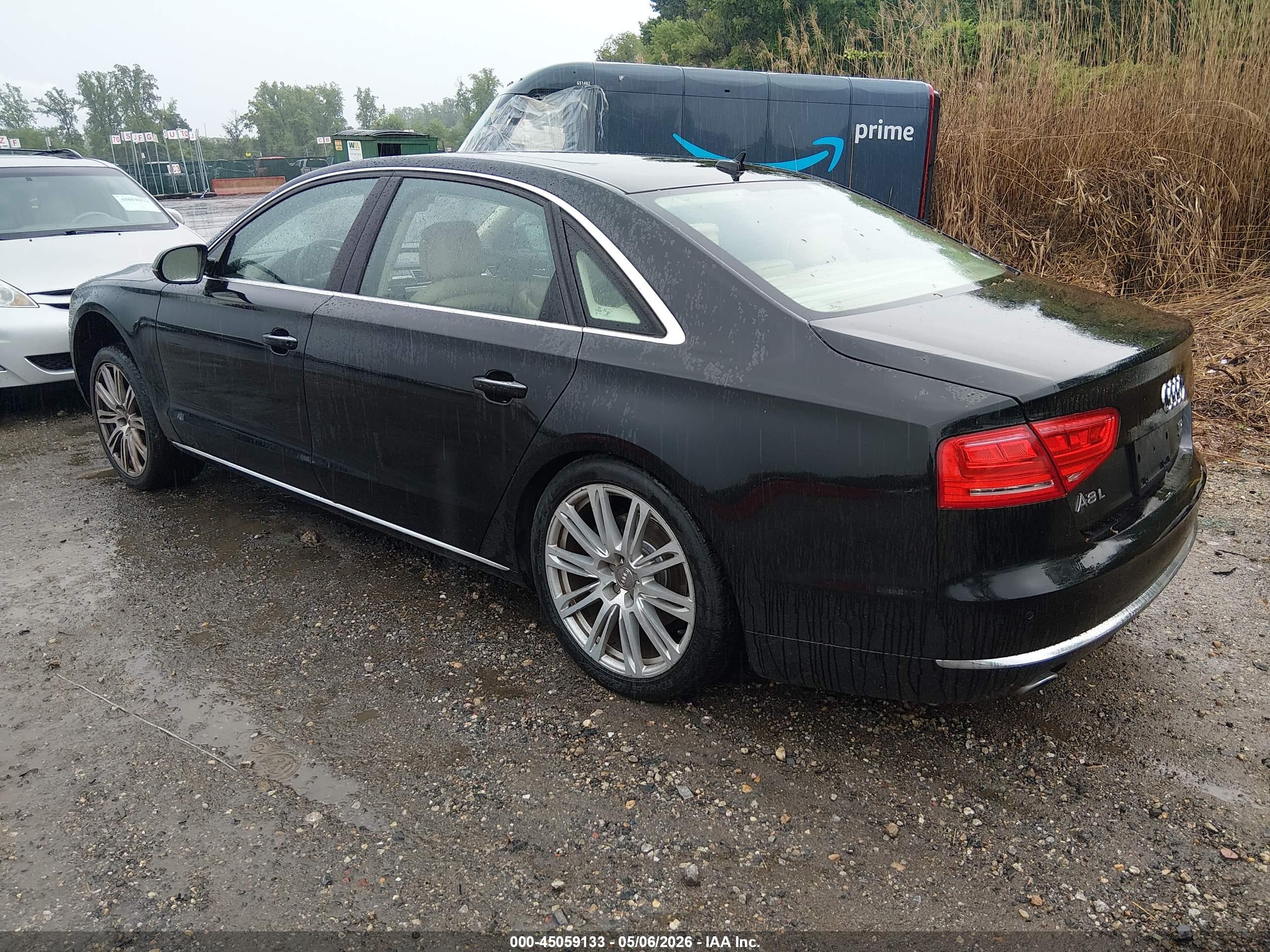 AUDI A8 image 3