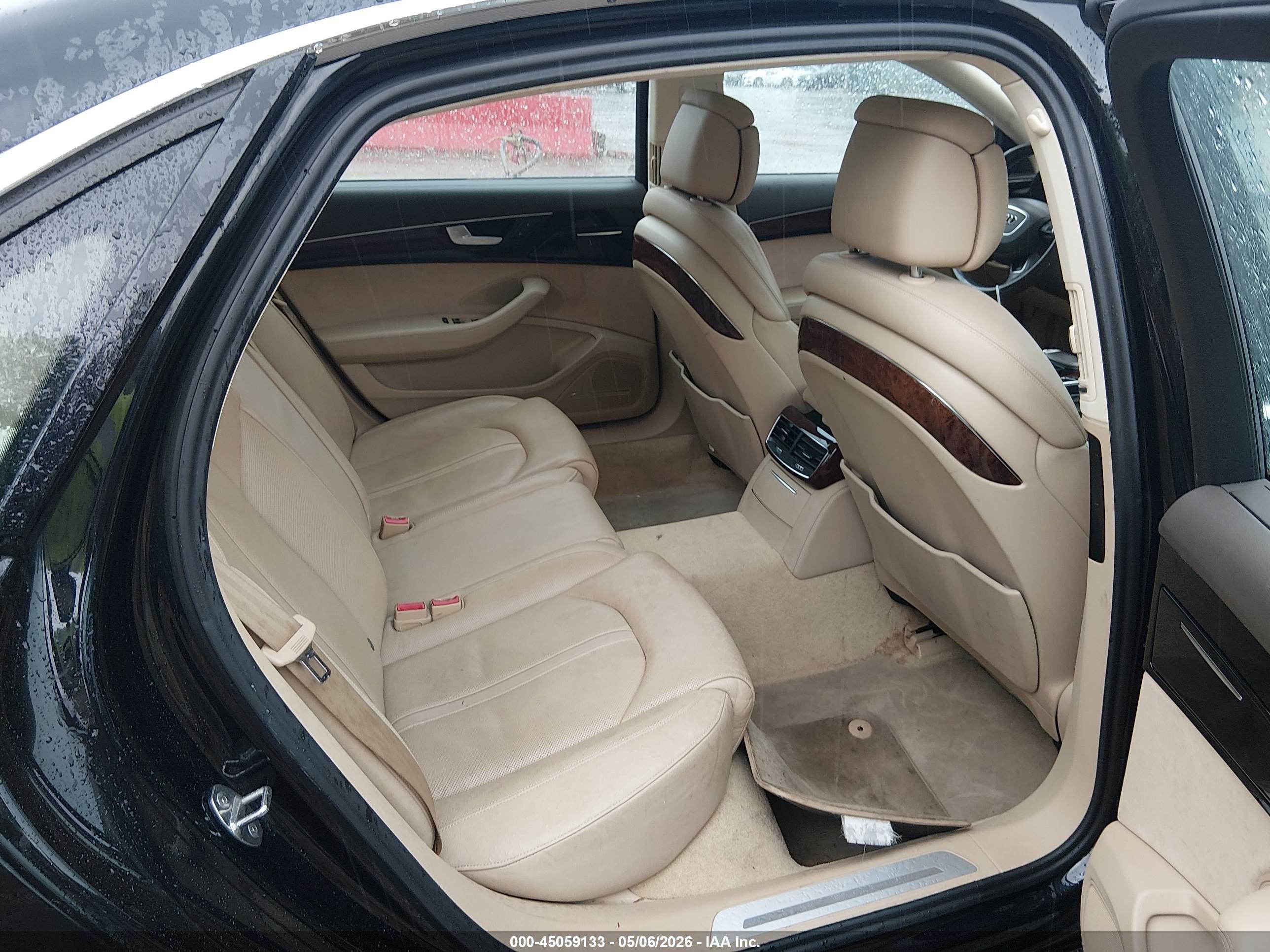 AUDI A8 image 8