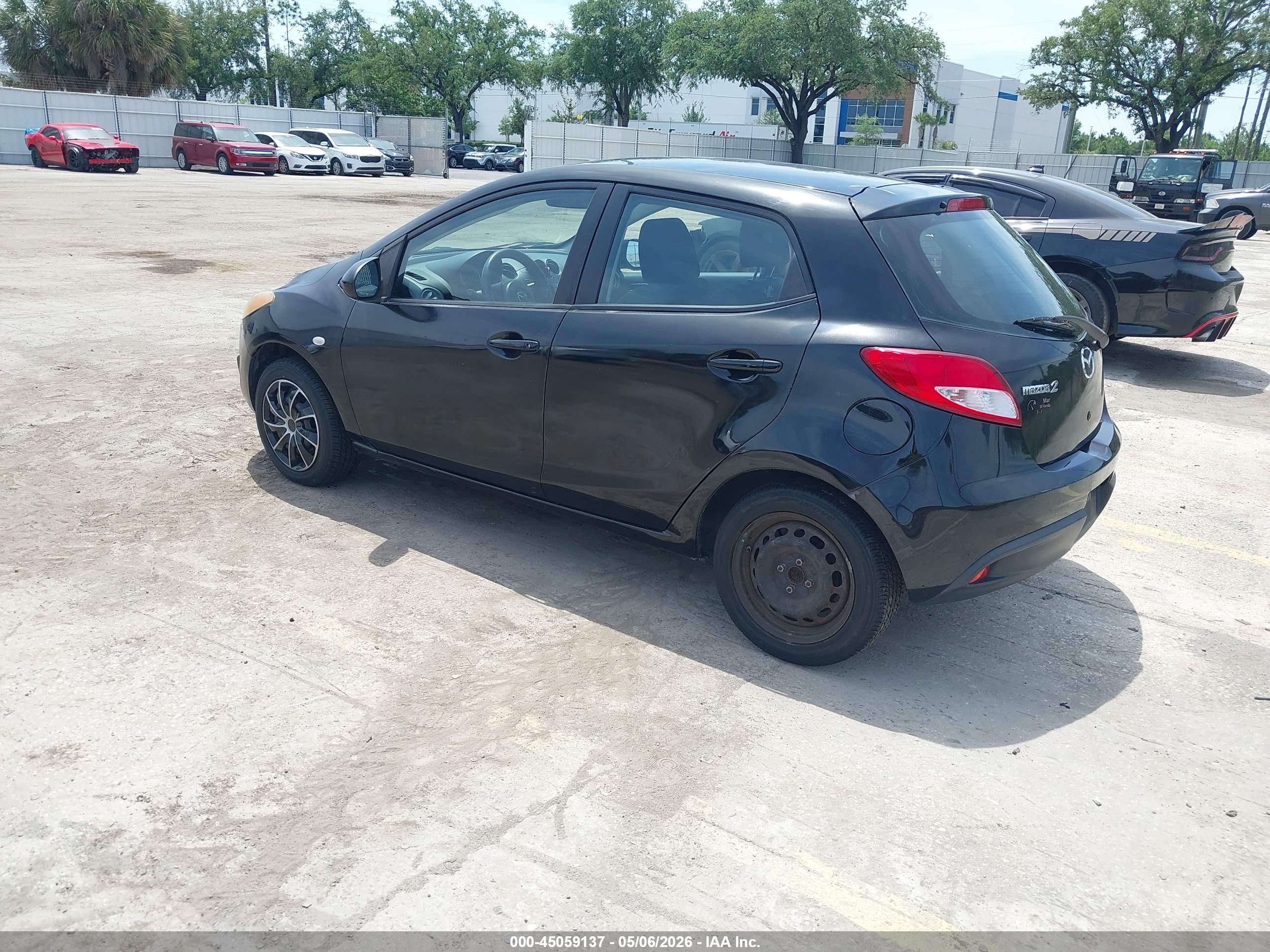 MAZDA MAZDA2 image 3