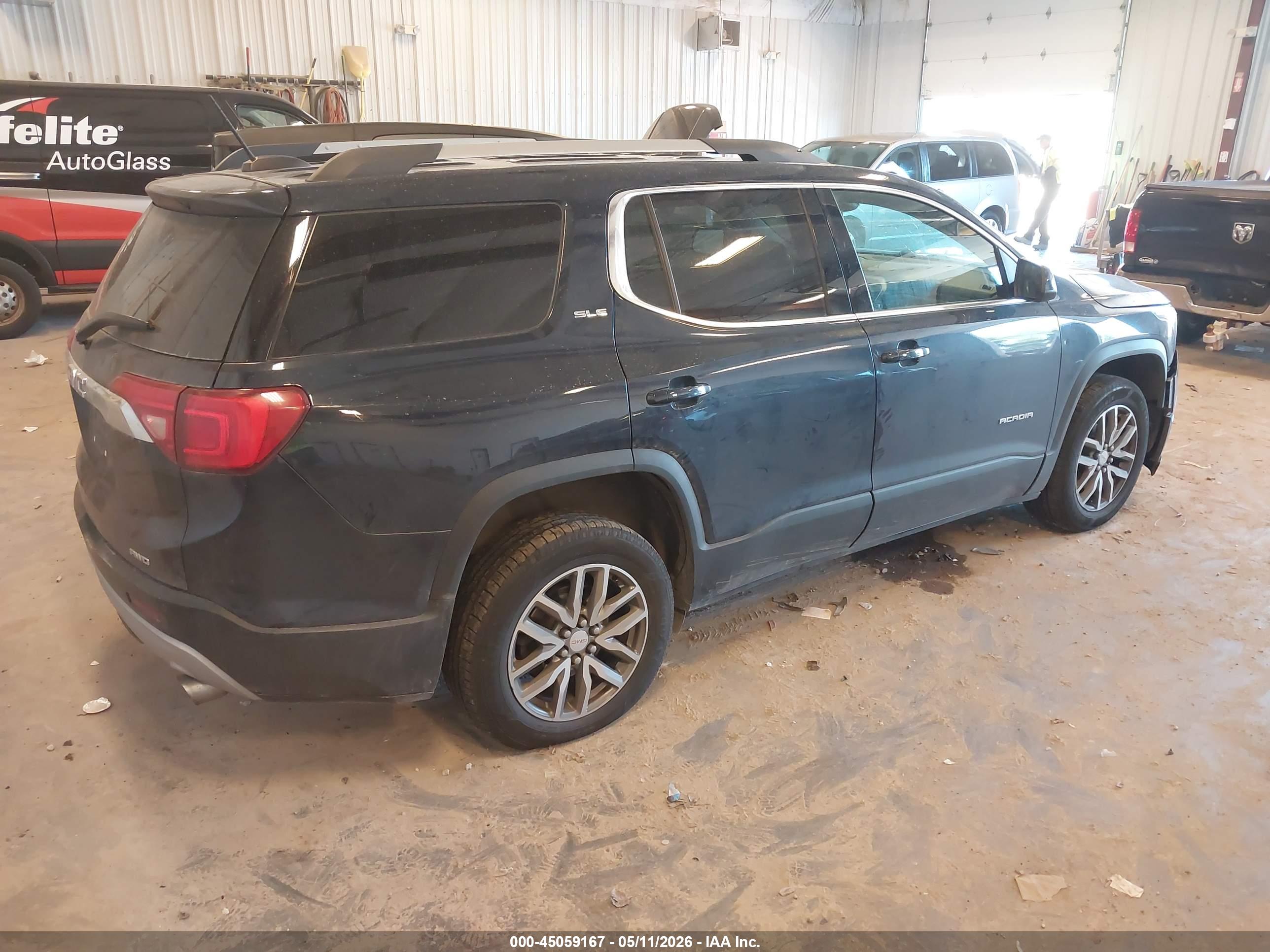 GMC ACADIA image 4