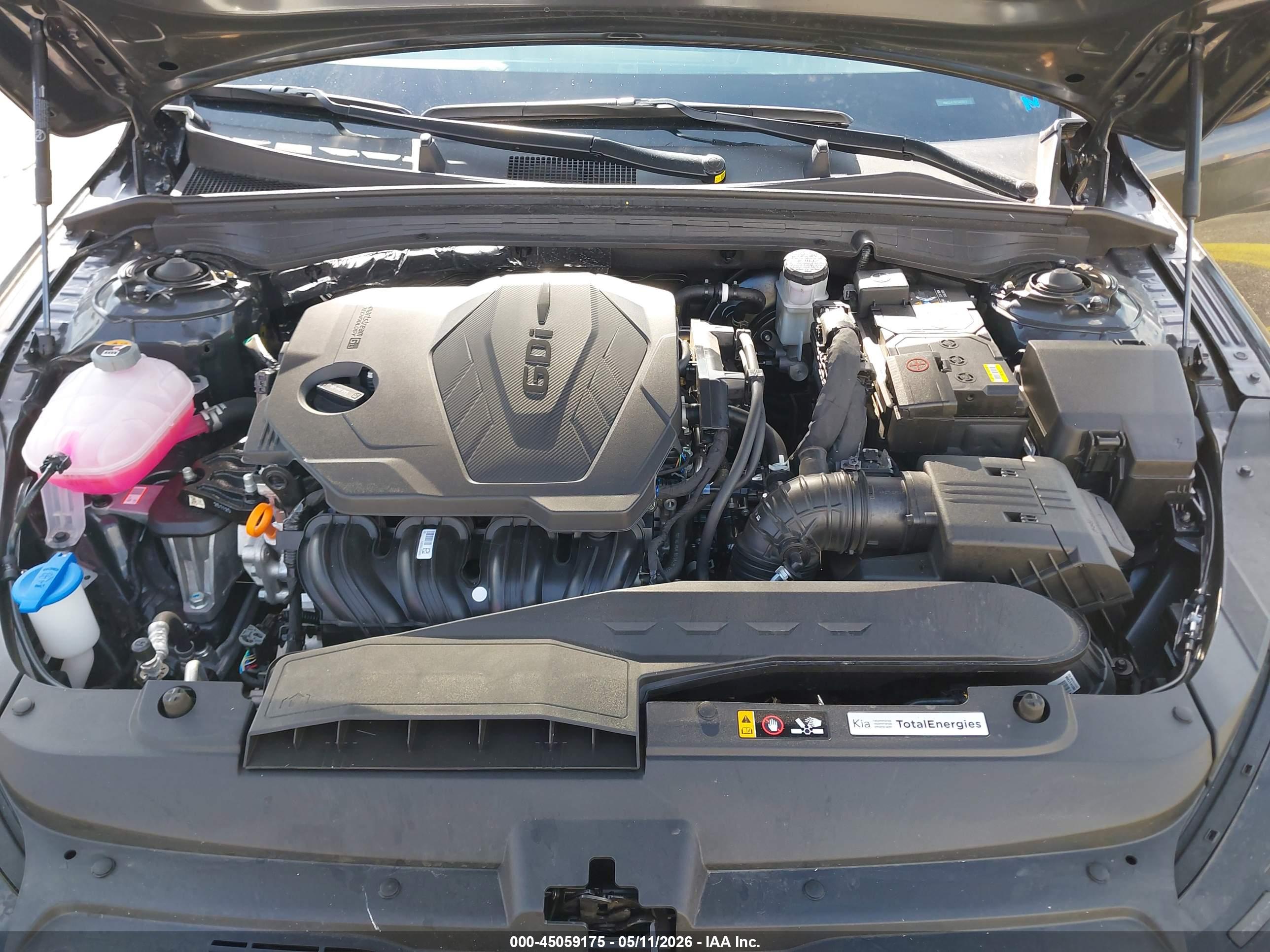 KIA K5 image 10