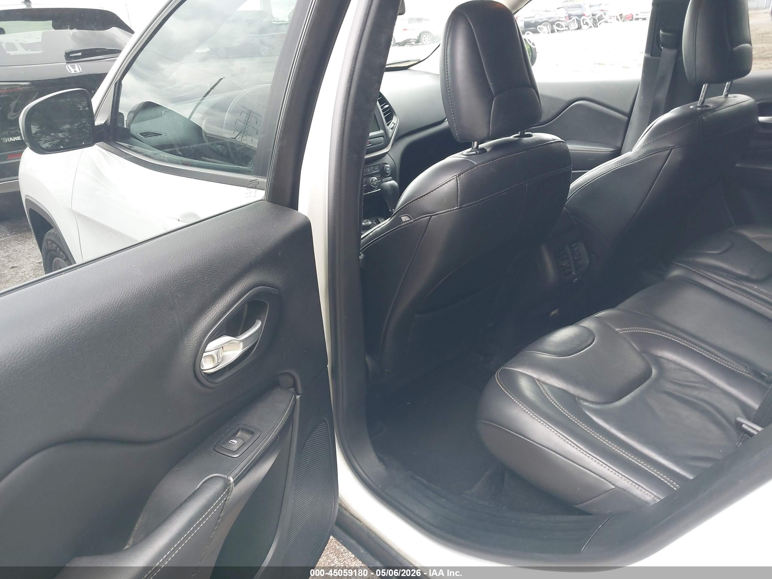 JEEP CHEROKEE image 8