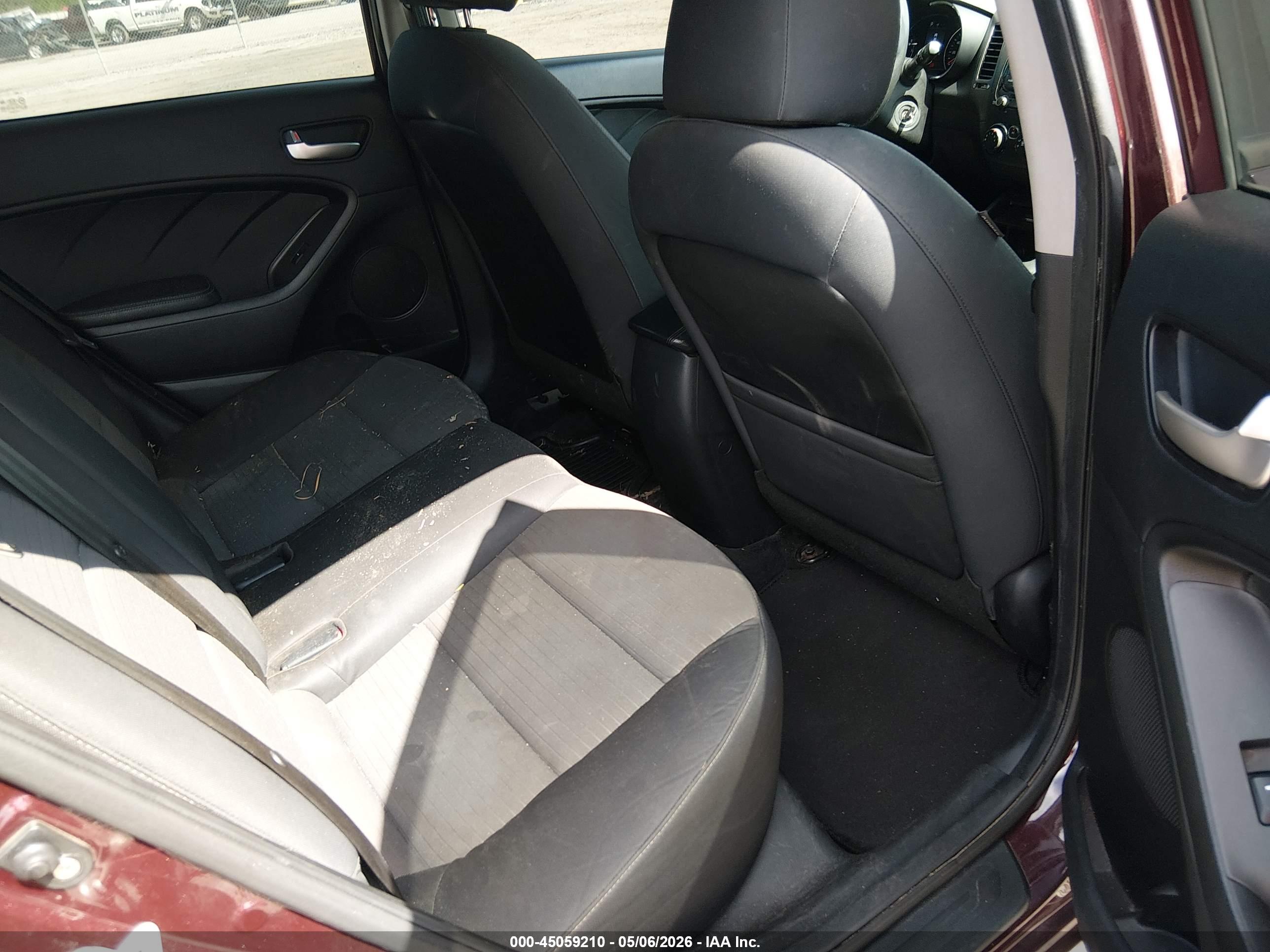 KIA FORTE image 8