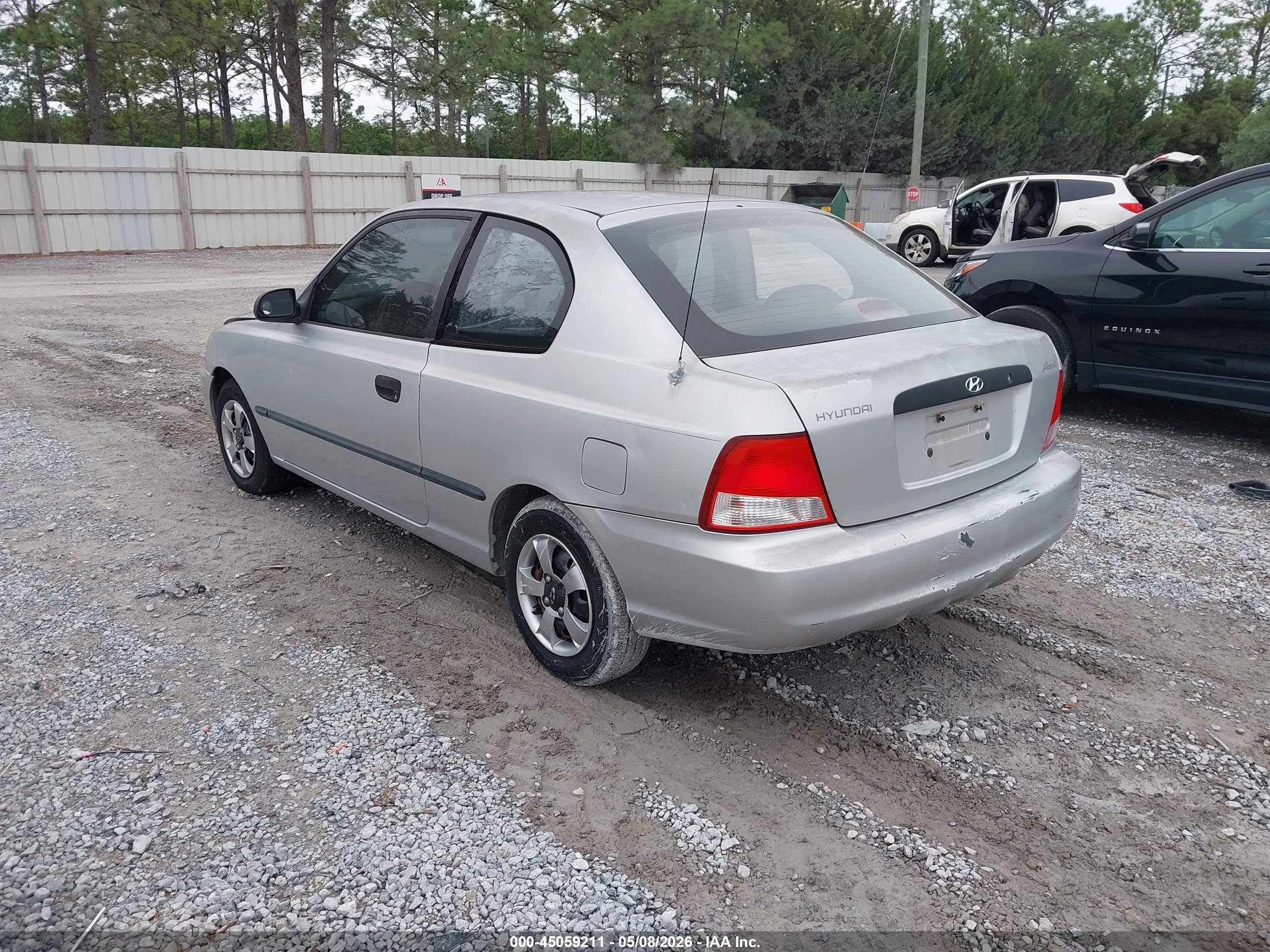 HYUNDAI ACCENT image 3