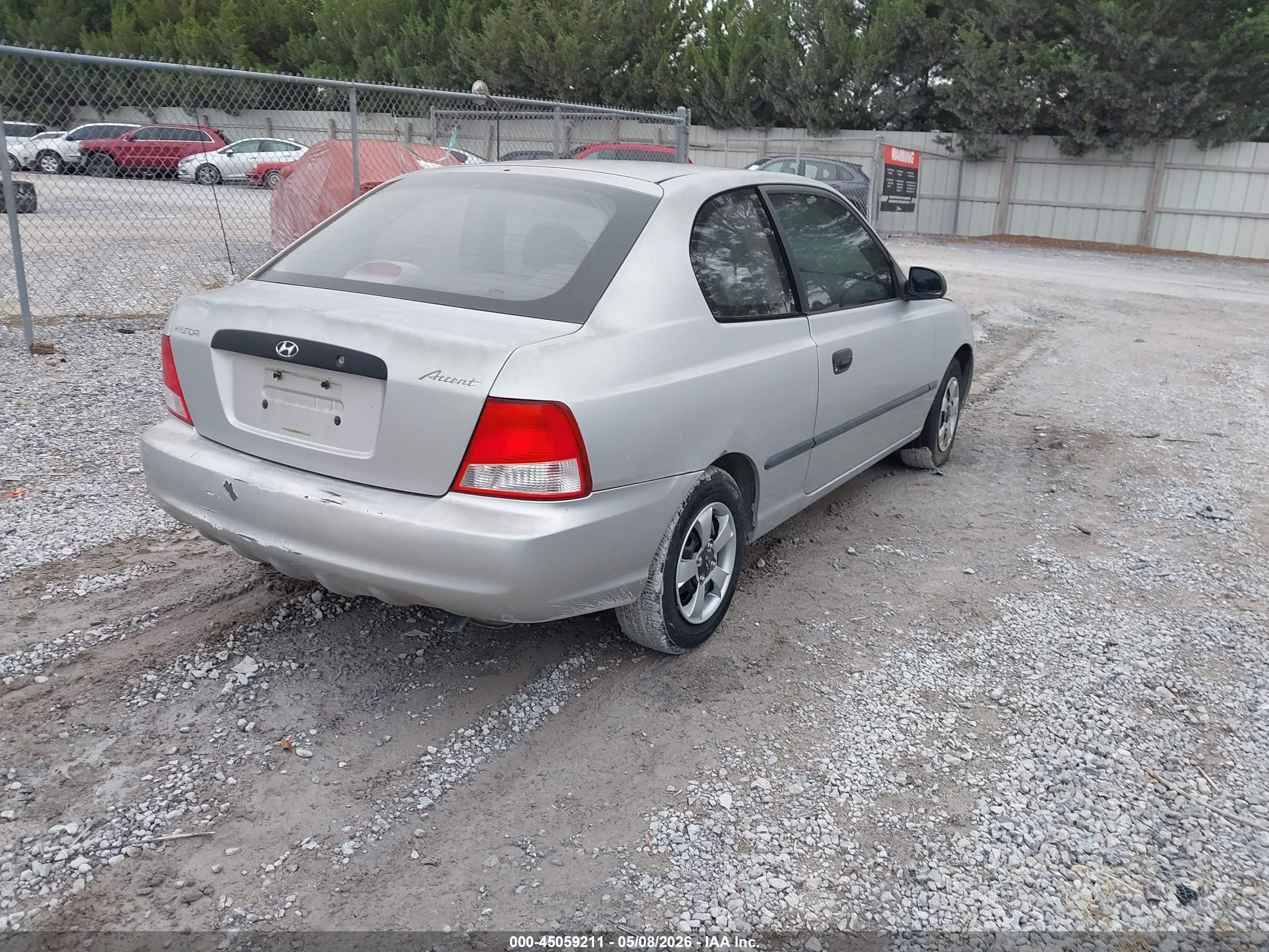 HYUNDAI ACCENT image 4