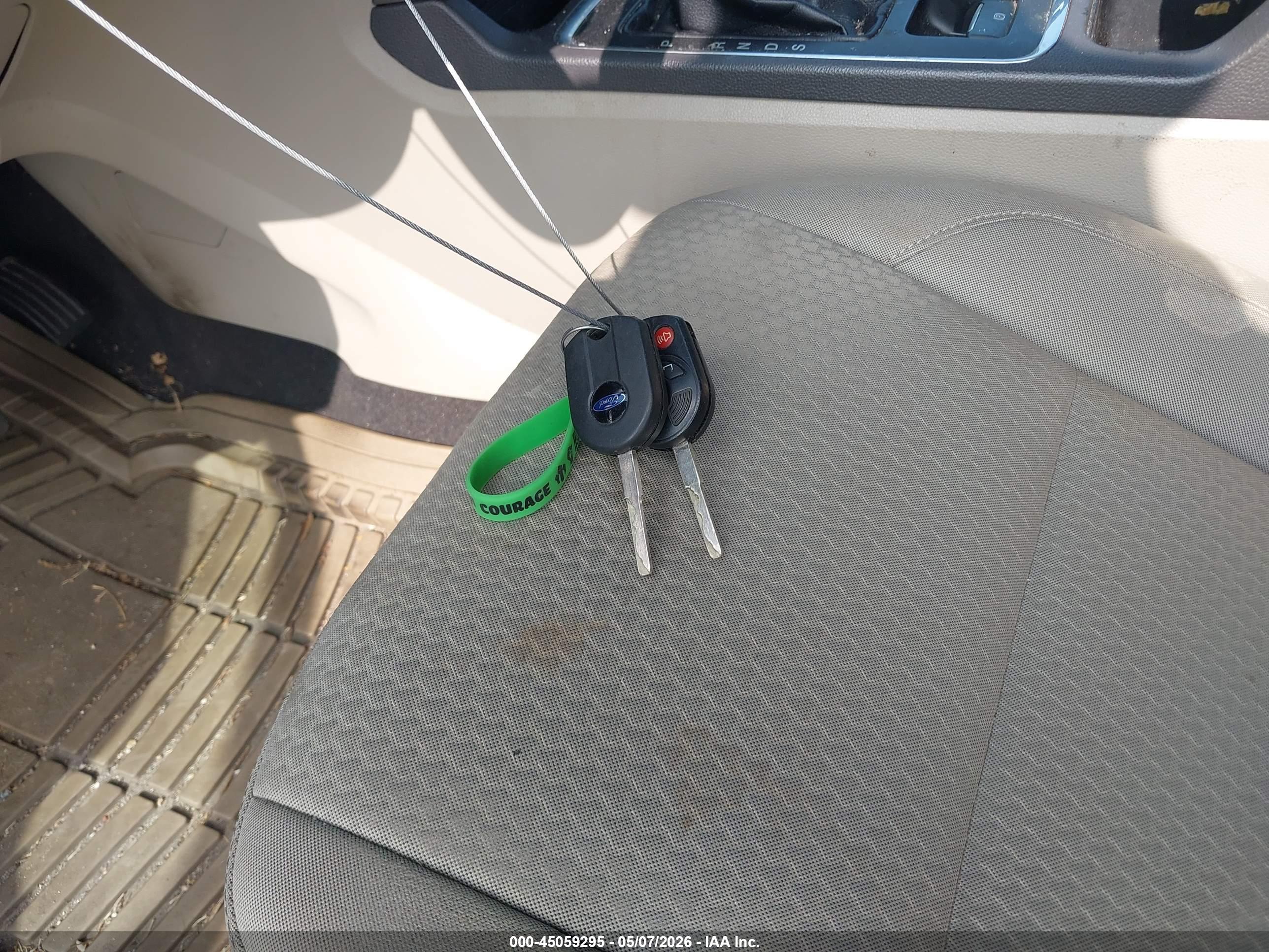 FORD ESCAPE image 11
