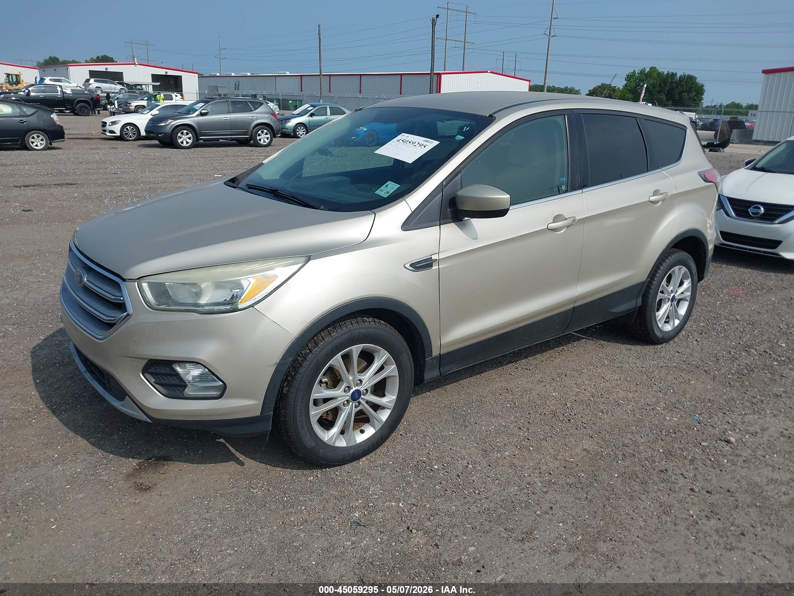 FORD ESCAPE image 2