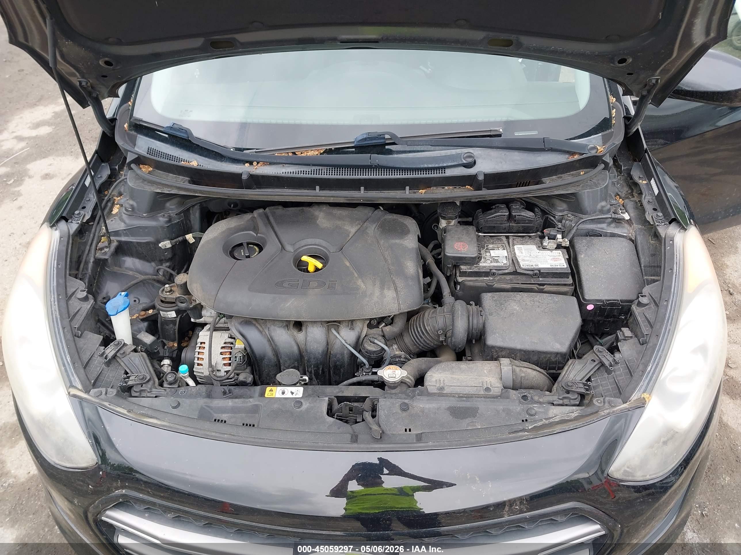 HYUNDAI ELANTRA image 10