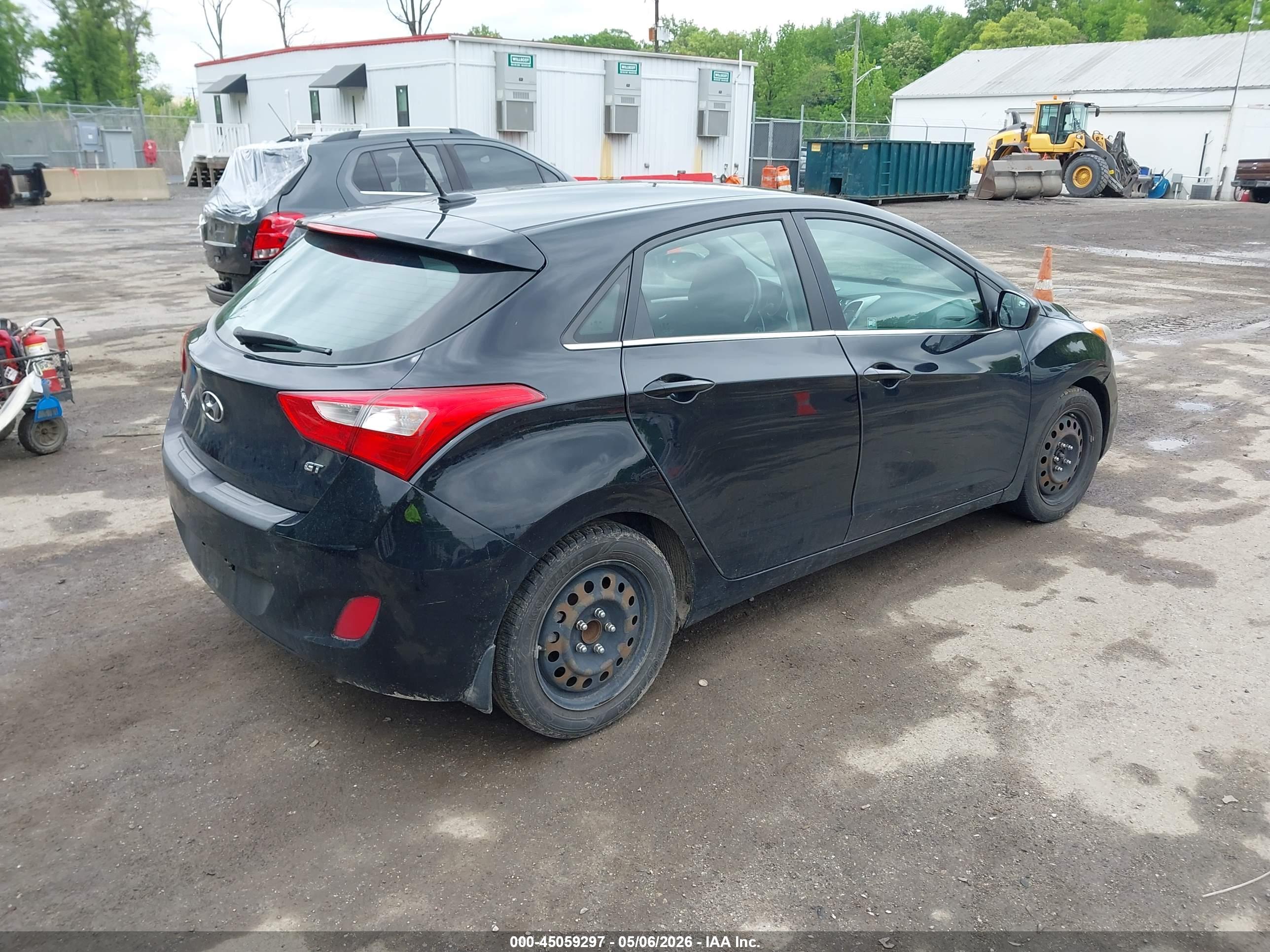 HYUNDAI ELANTRA image 4