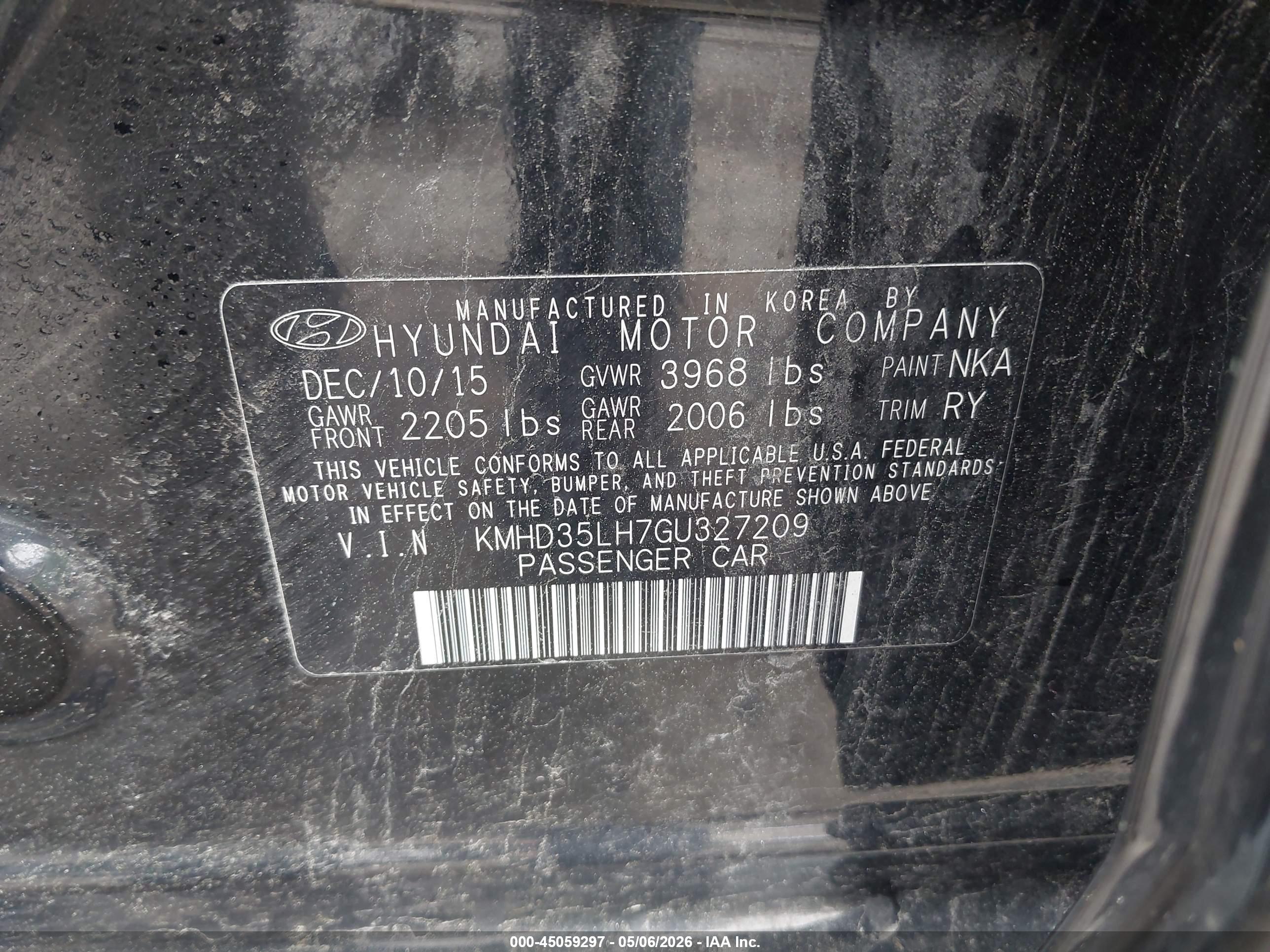 HYUNDAI ELANTRA image 9
