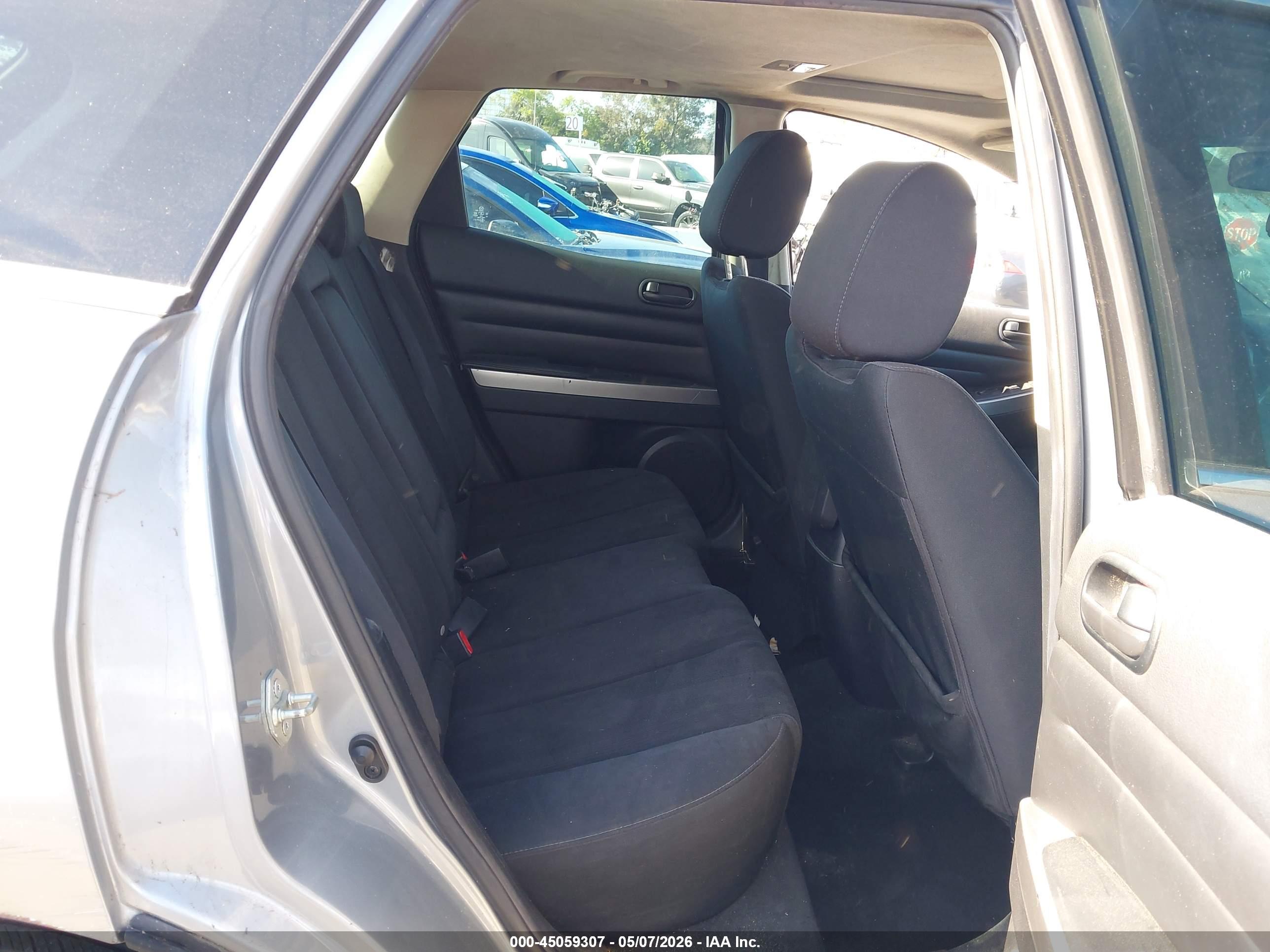 MAZDA CX-7 image 8