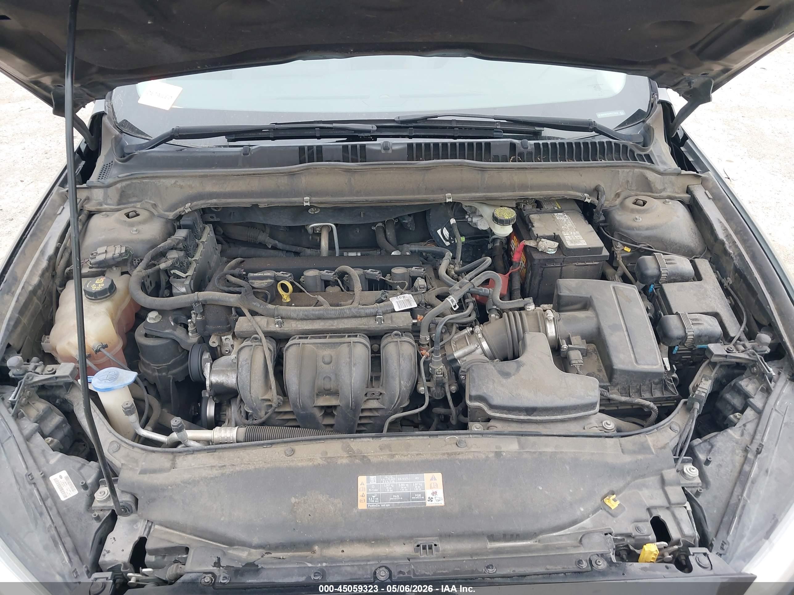 FORD FUSION image 10