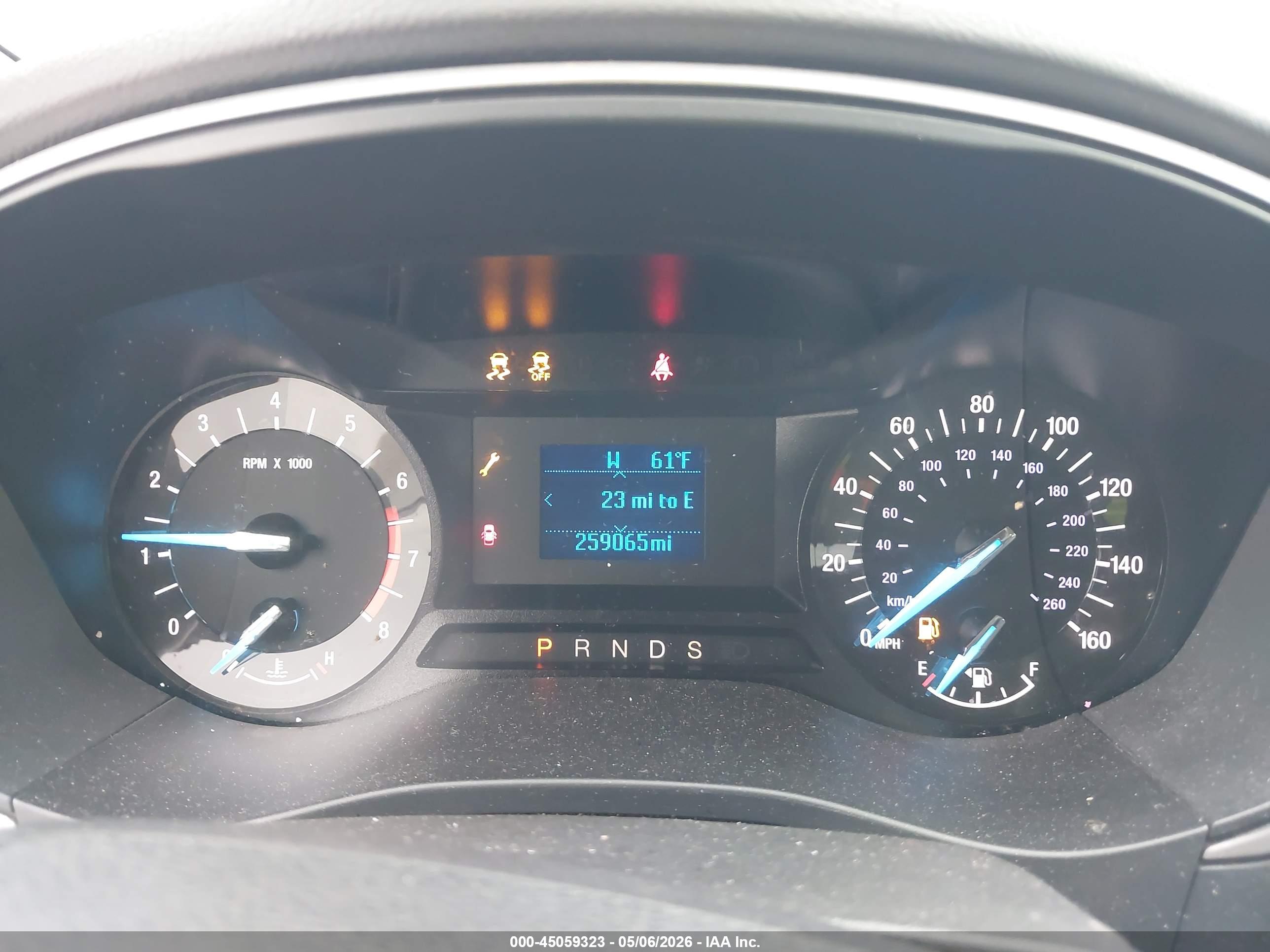 FORD FUSION image 7