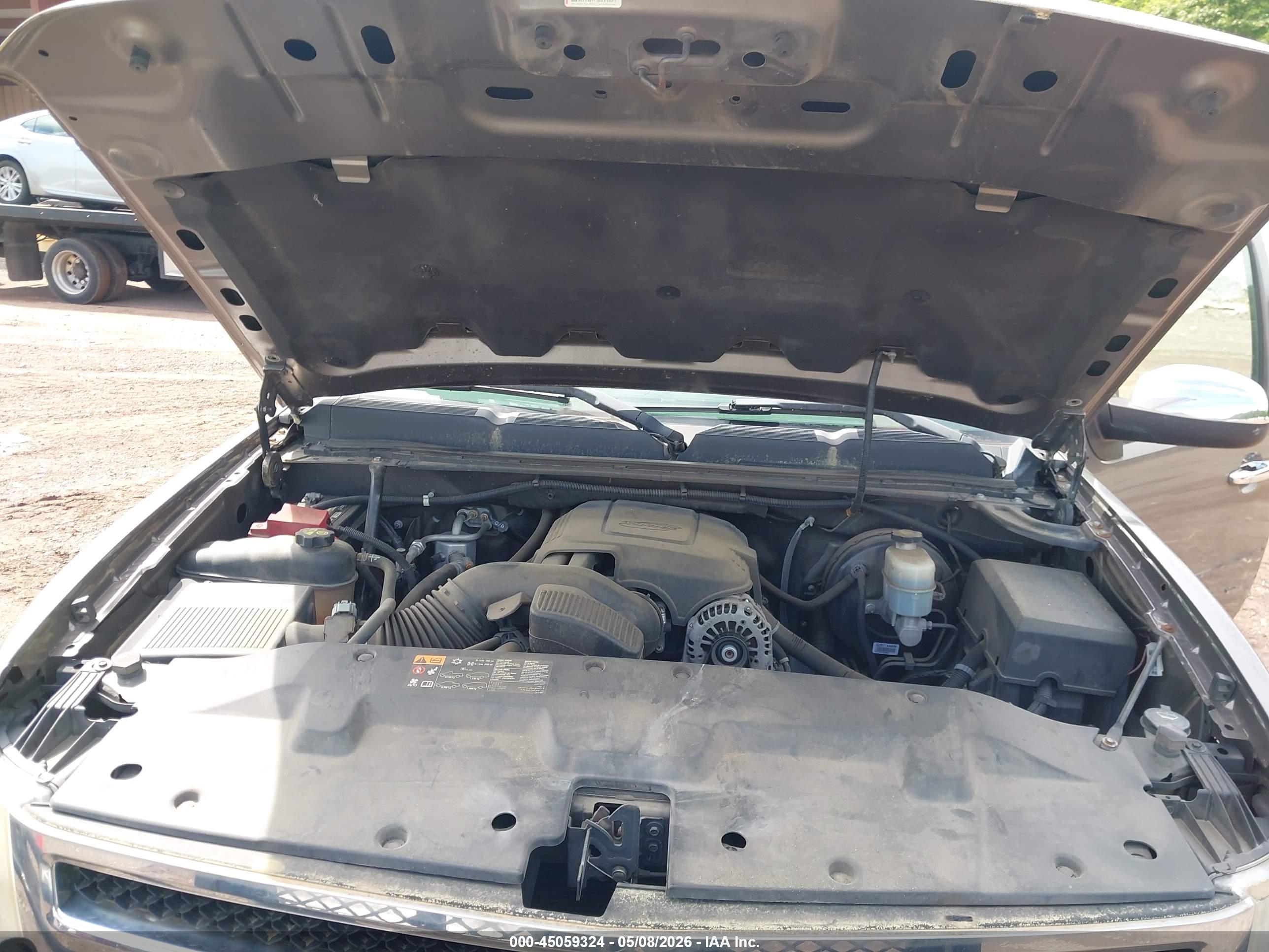 CHEVROLET SILVERADO image 10