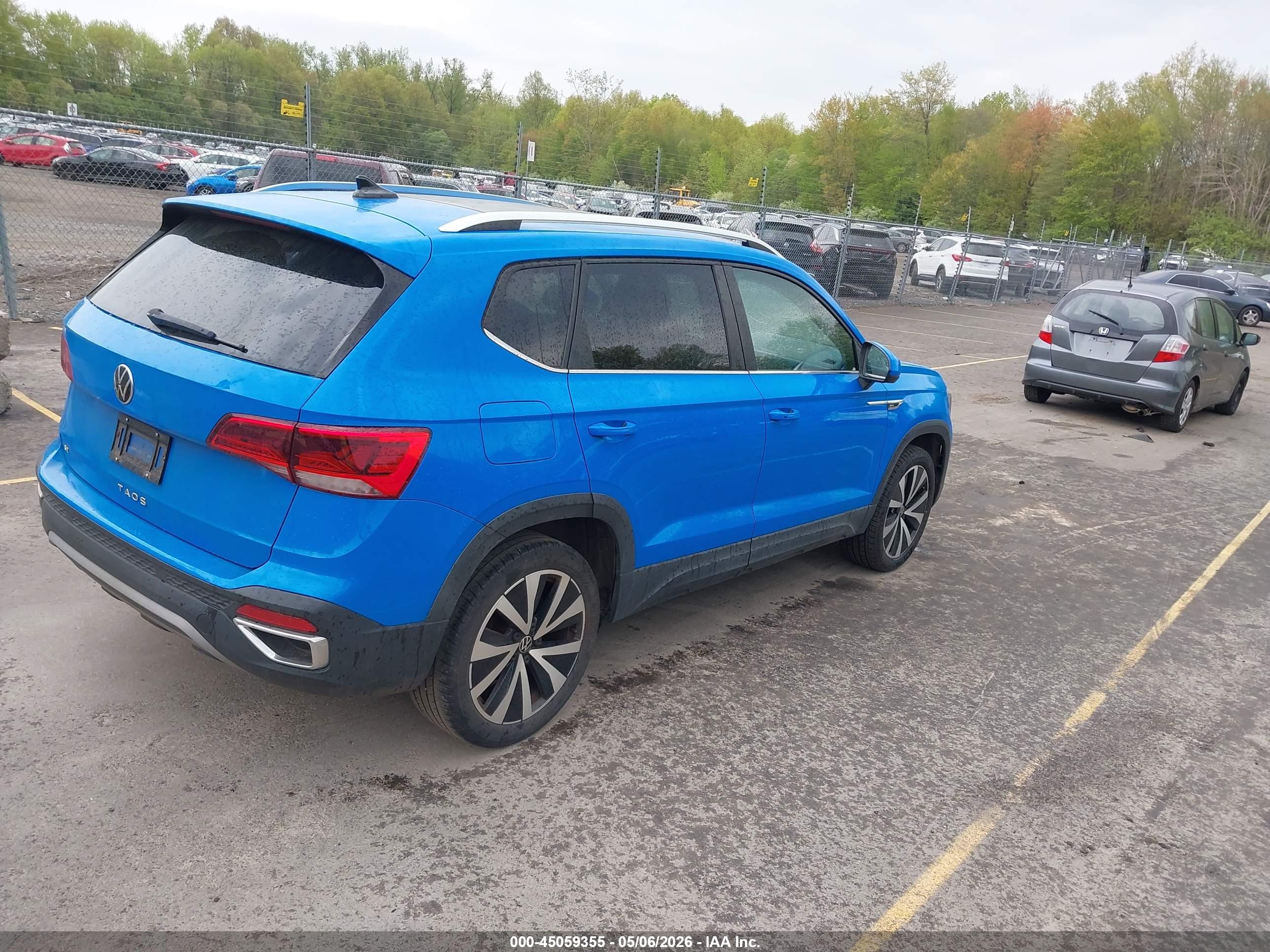 VOLKSWAGEN TAOS image 4