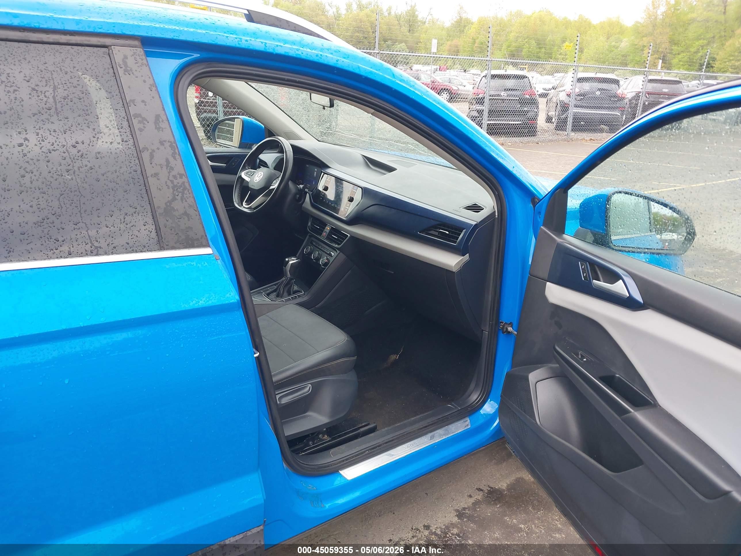 VOLKSWAGEN TAOS image 5