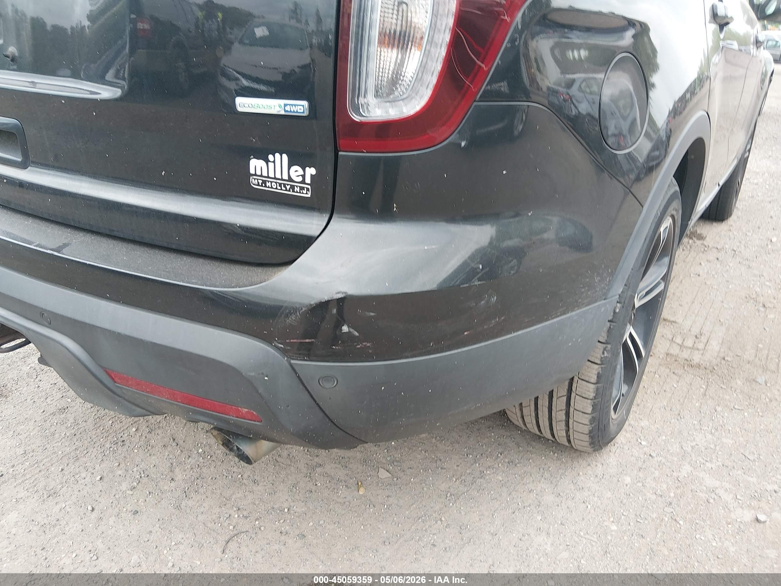 FORD EXPLORER image 6