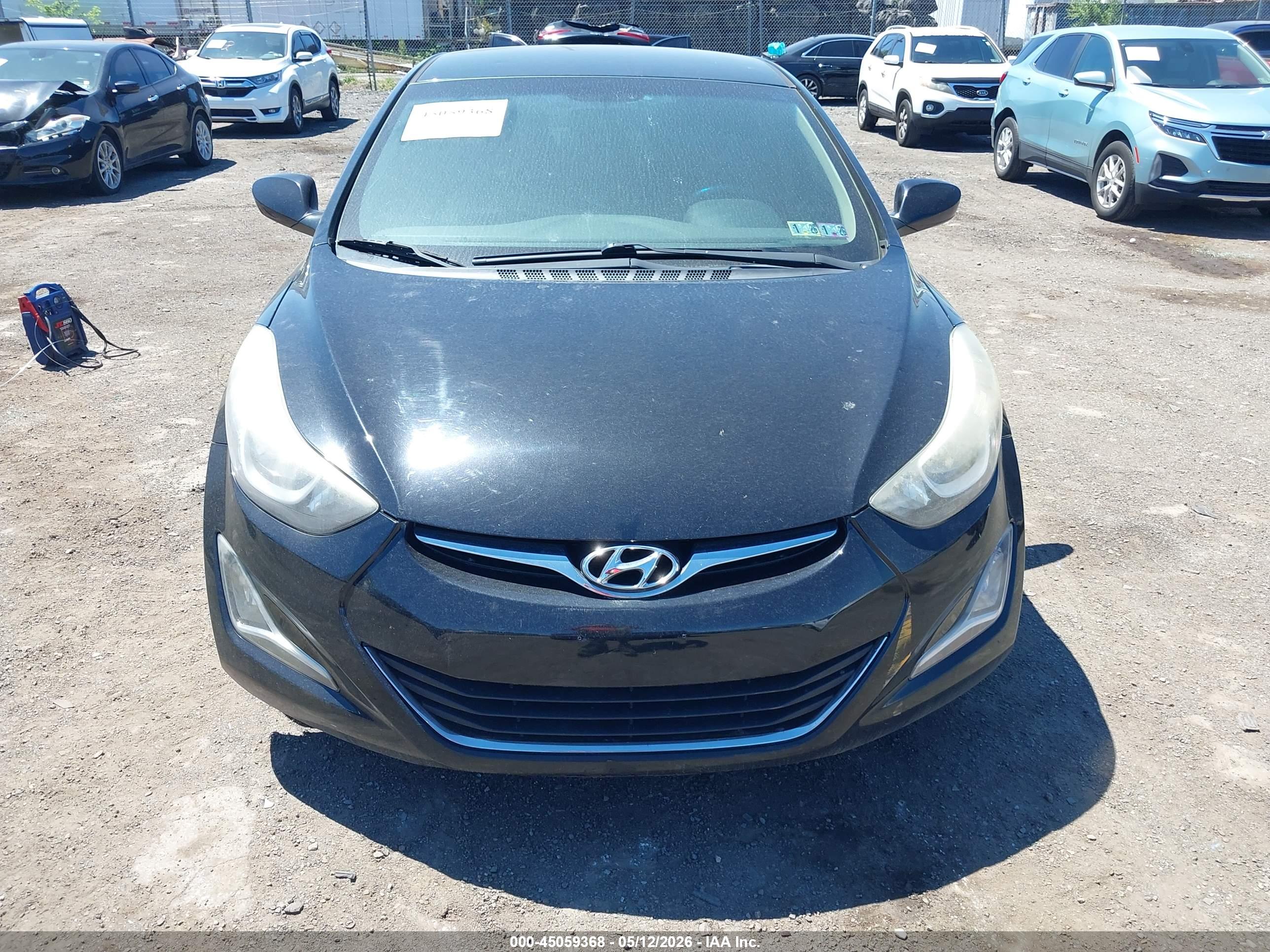 HYUNDAI ELANTRA image 6