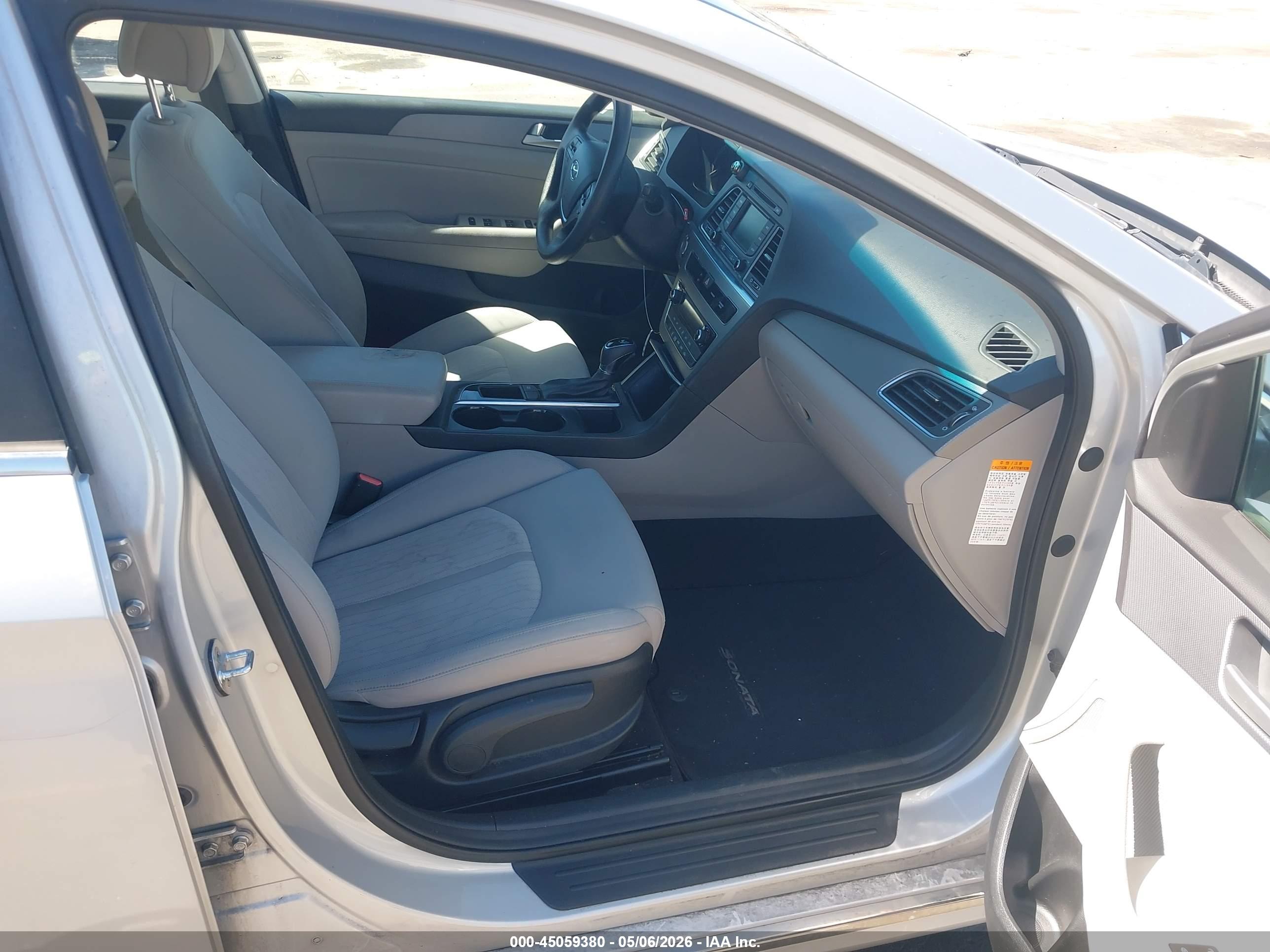HYUNDAI SONATA image 5
