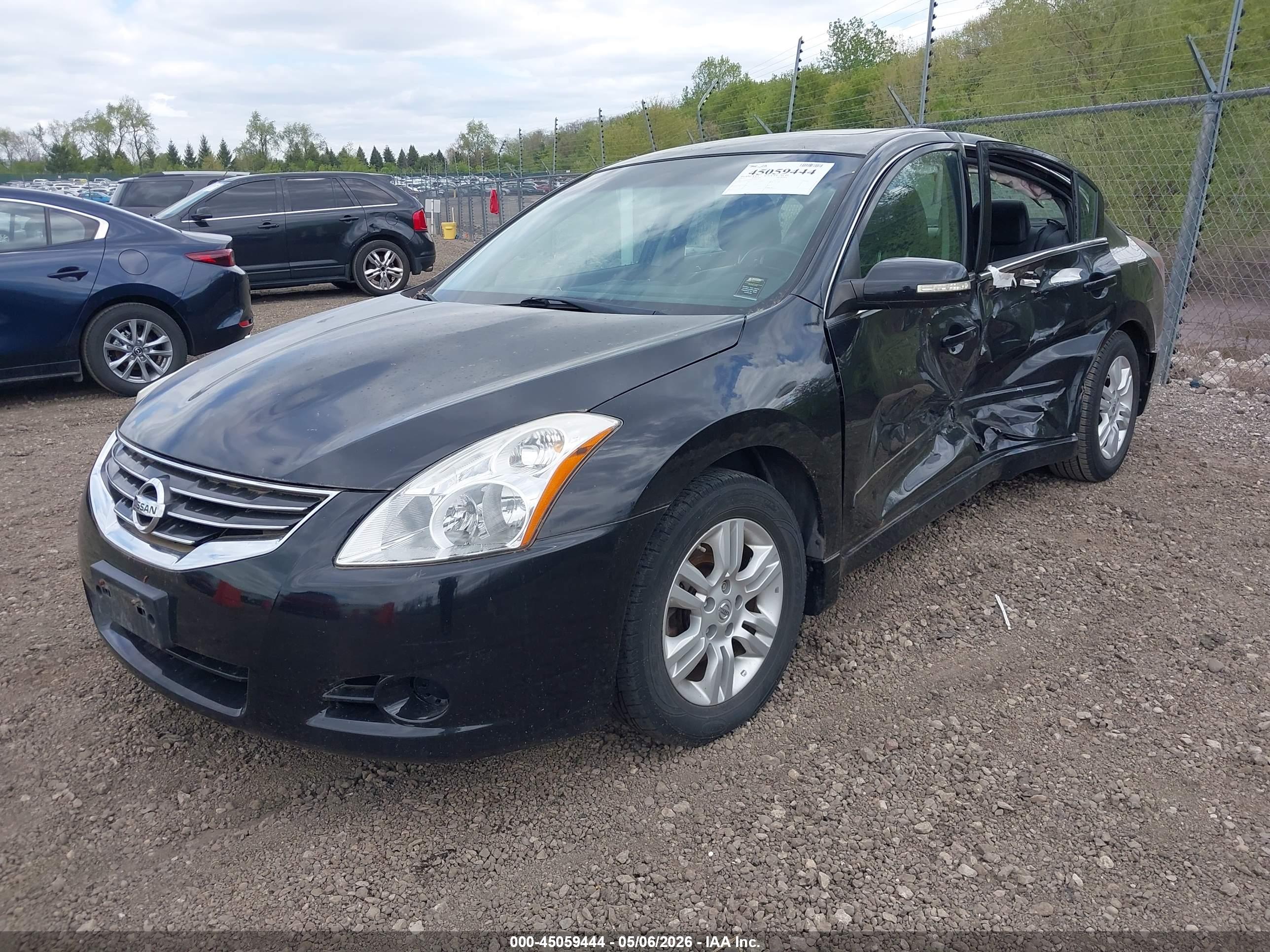 NISSAN ALTIMA image 2