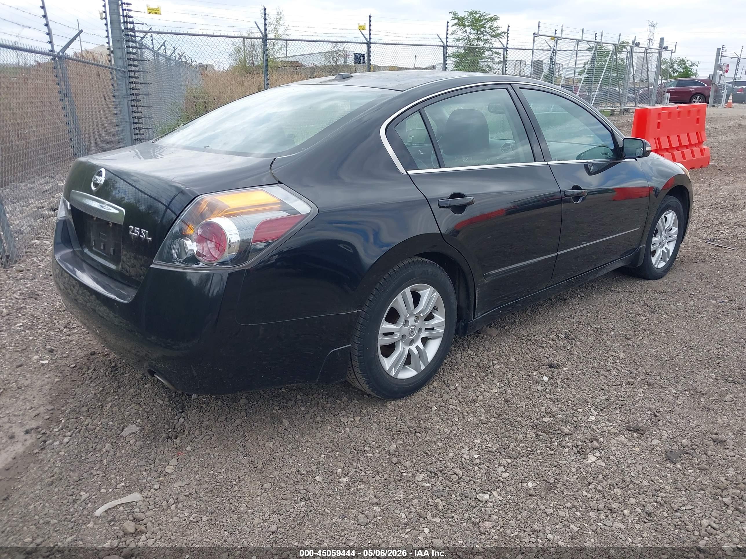 NISSAN ALTIMA image 4