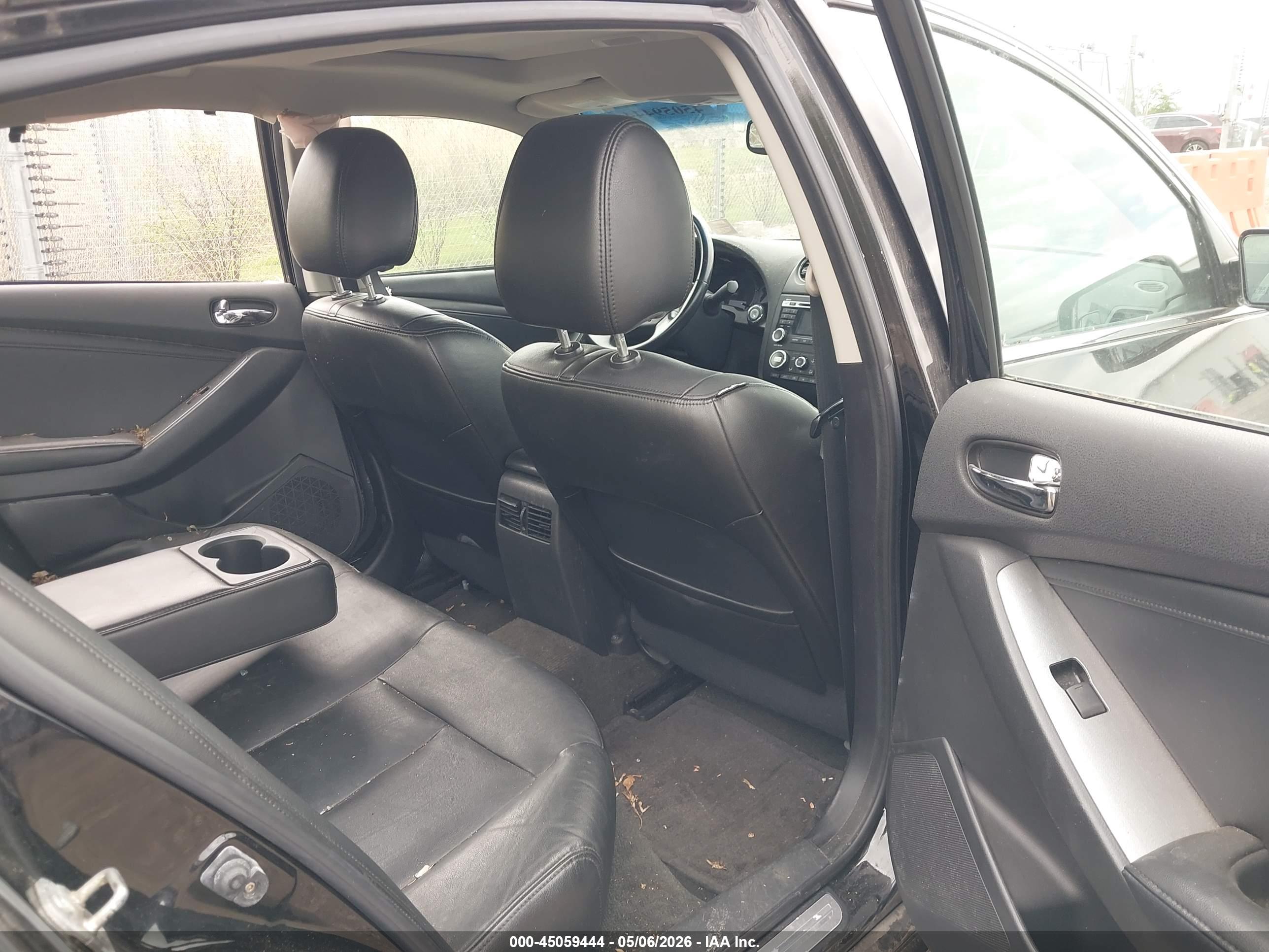 NISSAN ALTIMA image 8