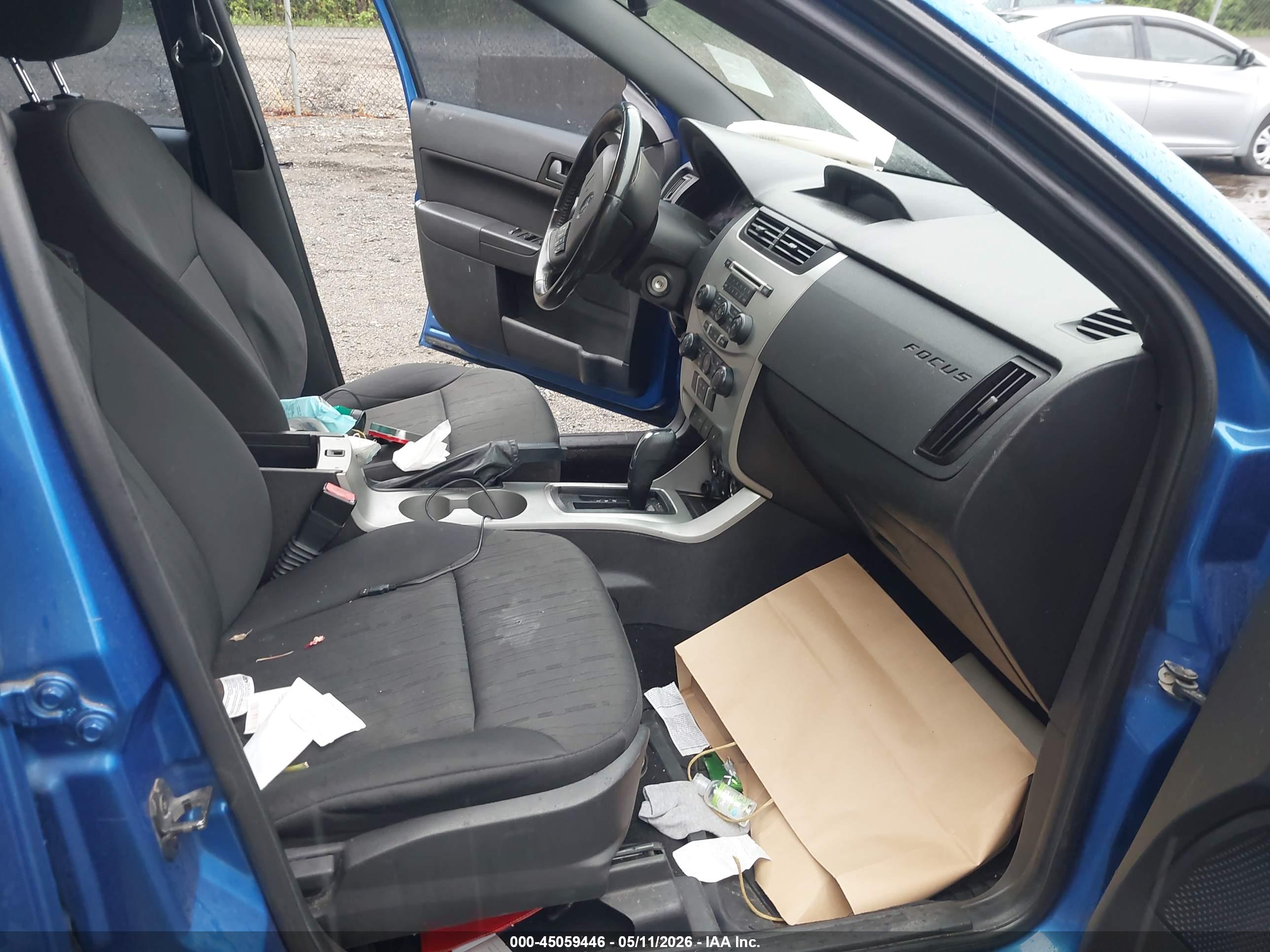 FORD FOCUS image 5
