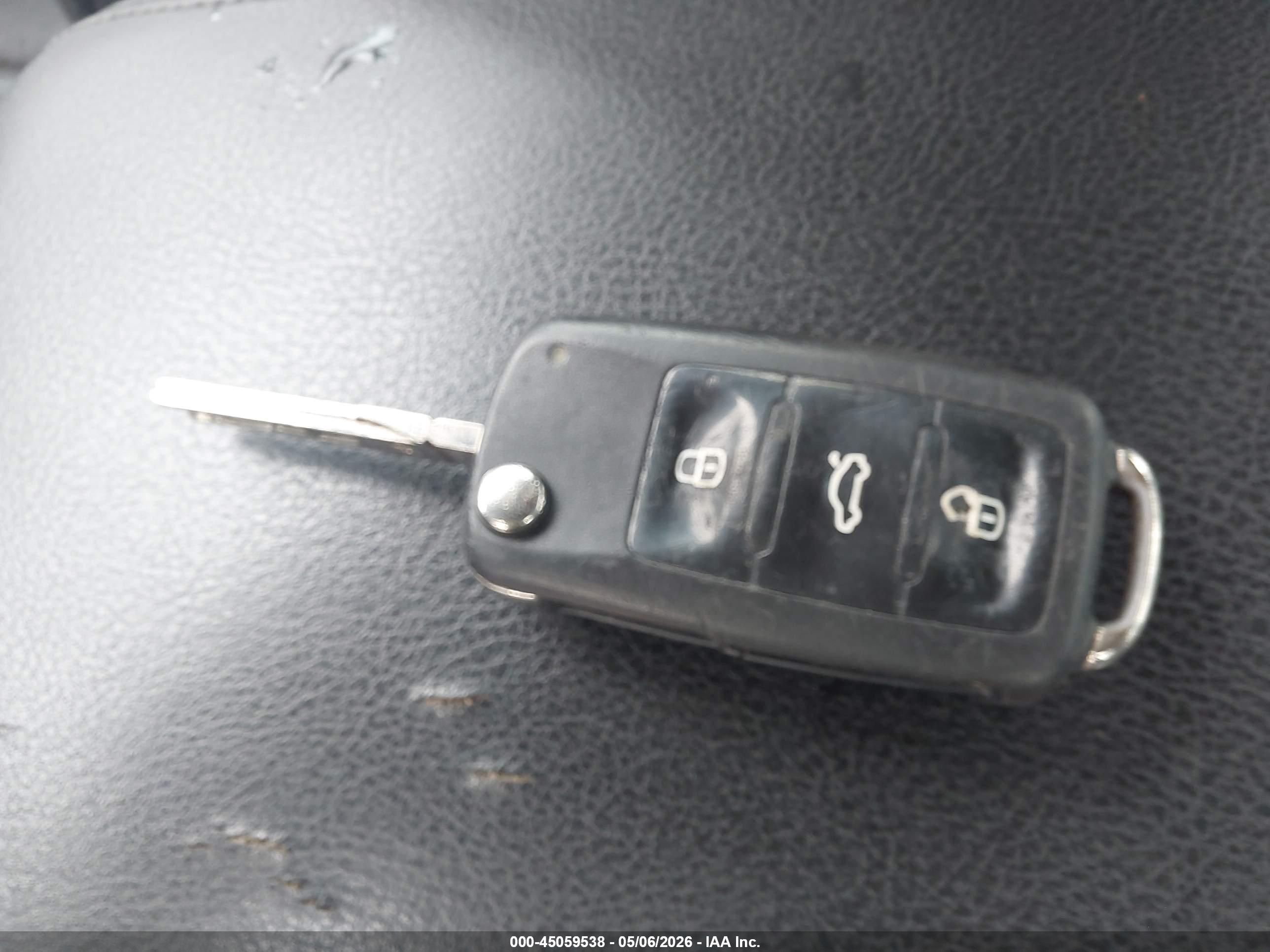 VOLKSWAGEN PASSAT image 11