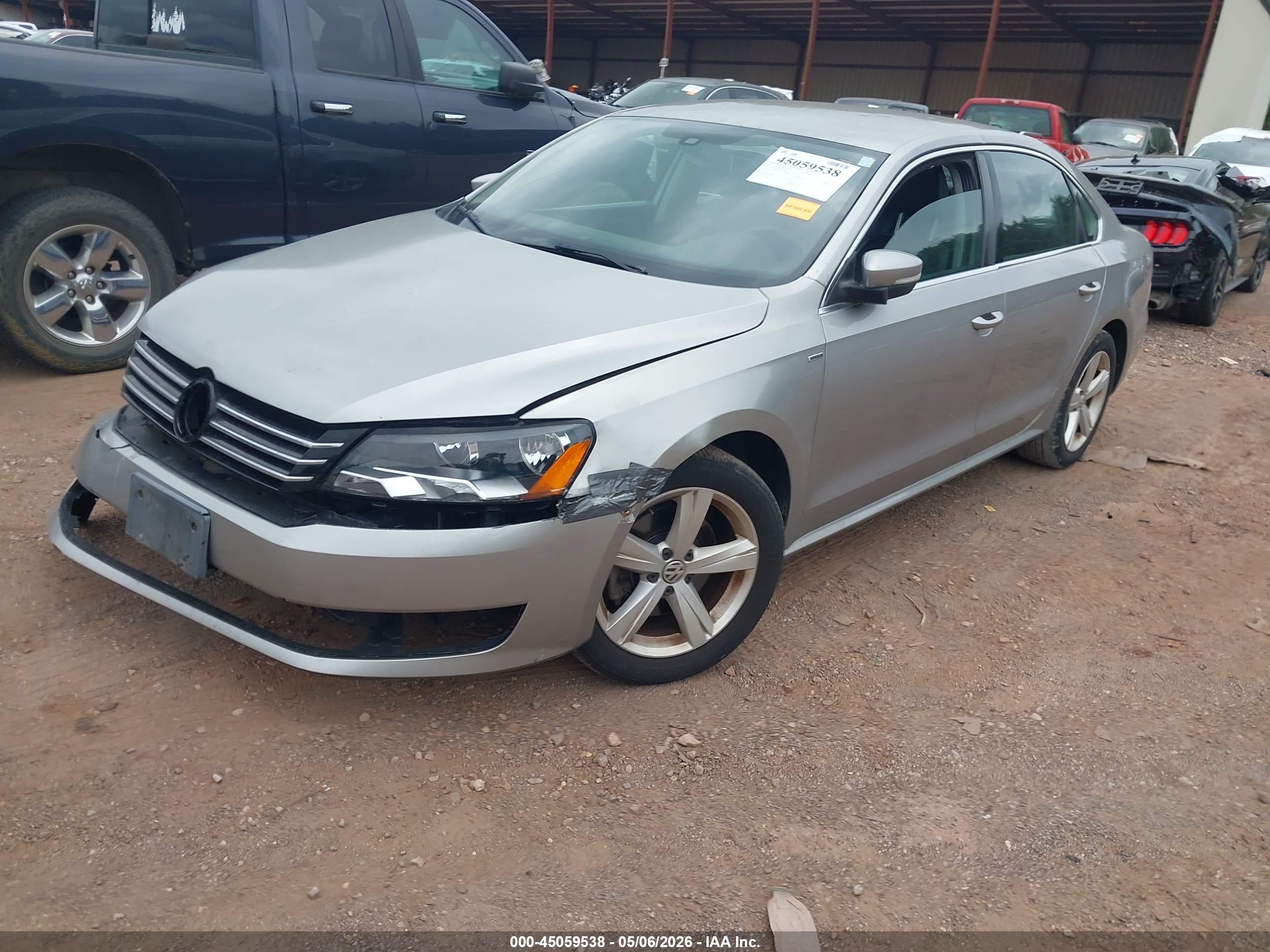 VOLKSWAGEN PASSAT image 2