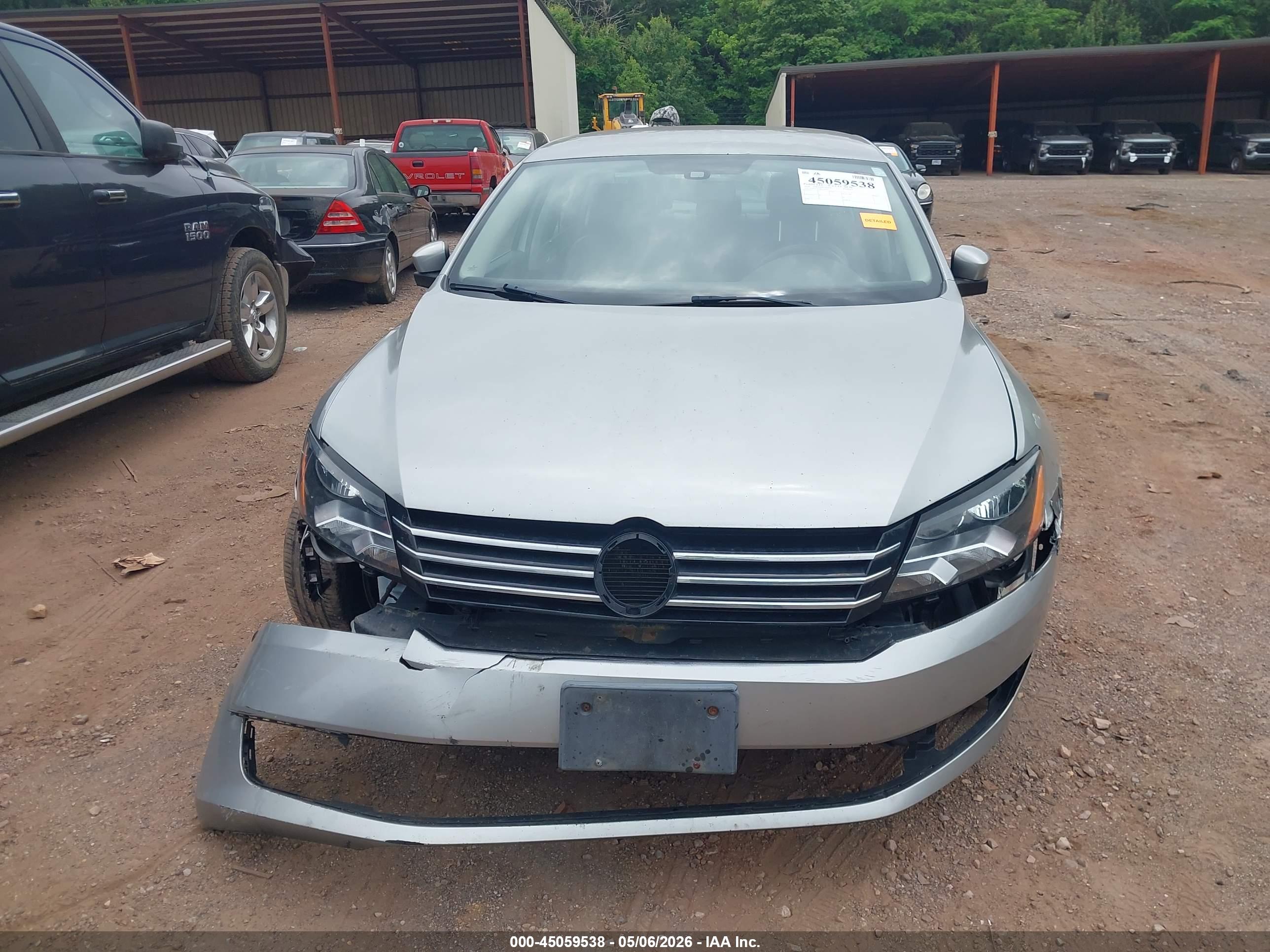VOLKSWAGEN PASSAT image 6