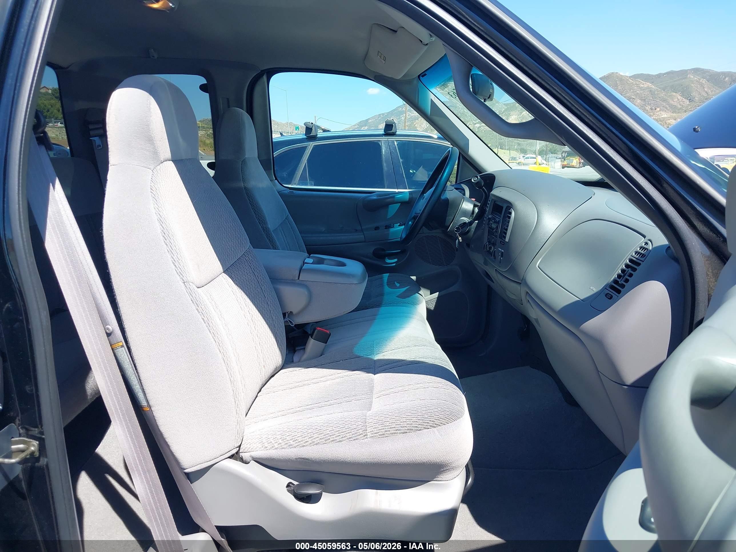 FORD F-150 image 5