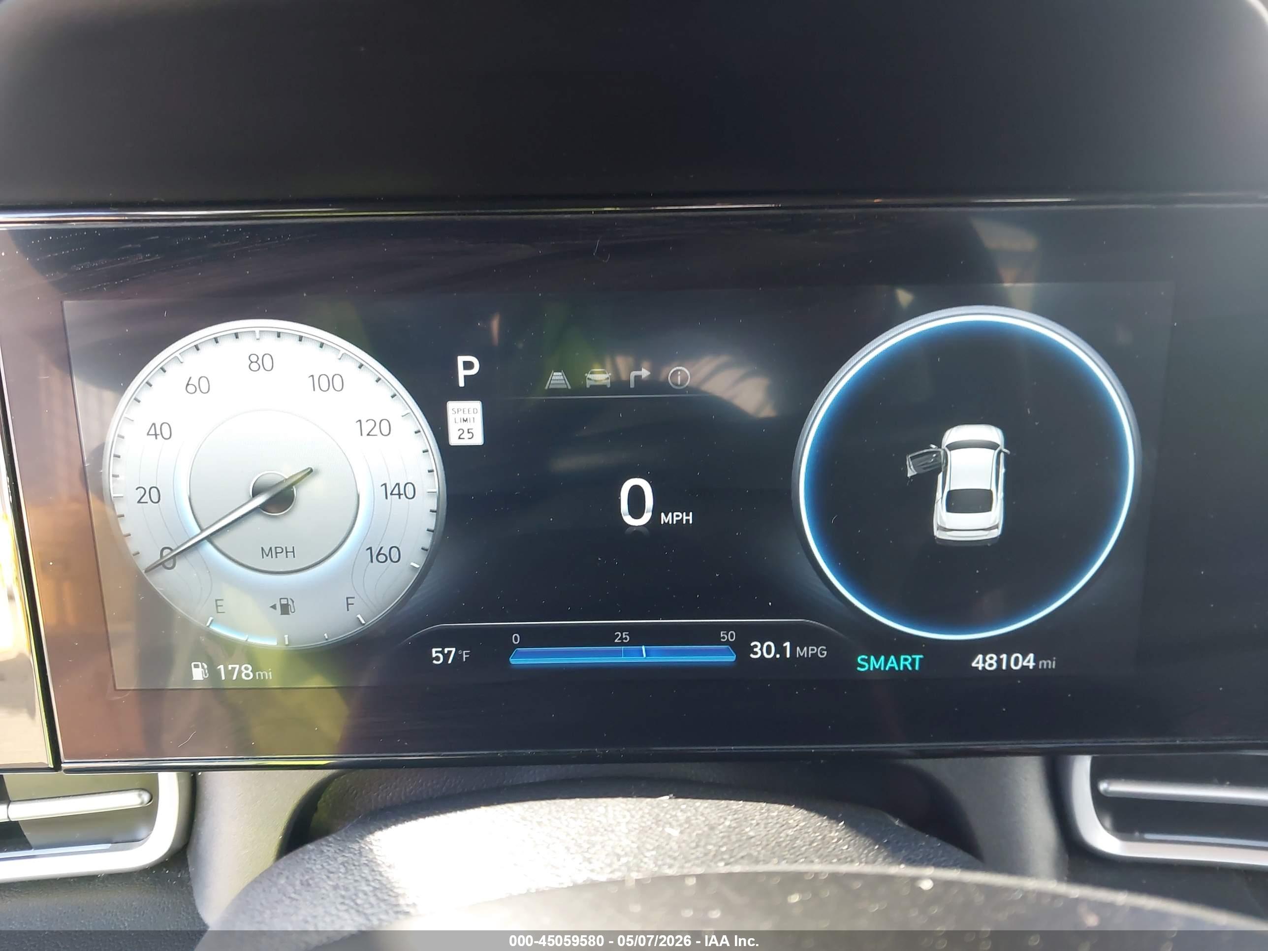 HYUNDAI ELANTRA image 7