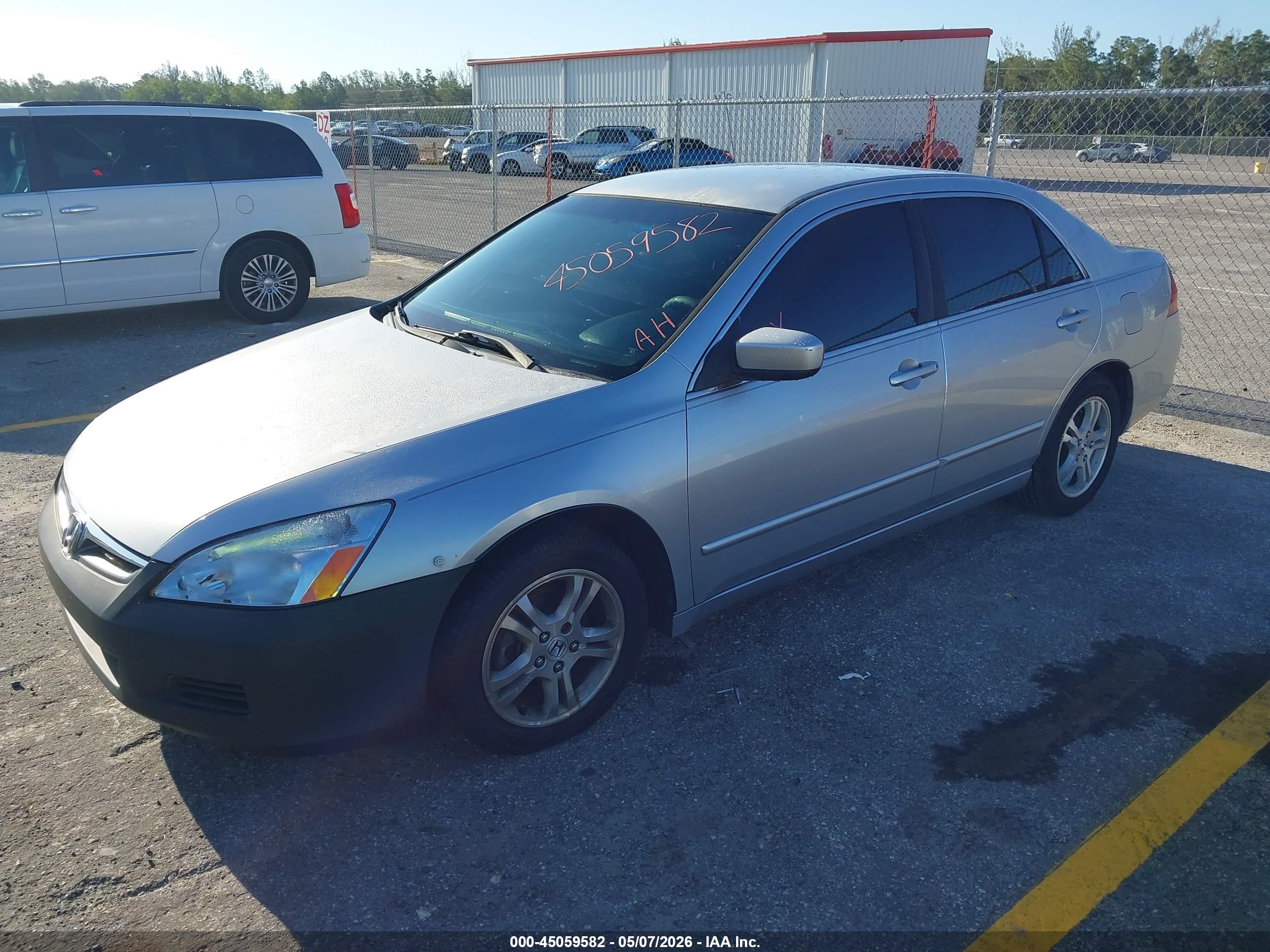 HONDA ACCORD image 2