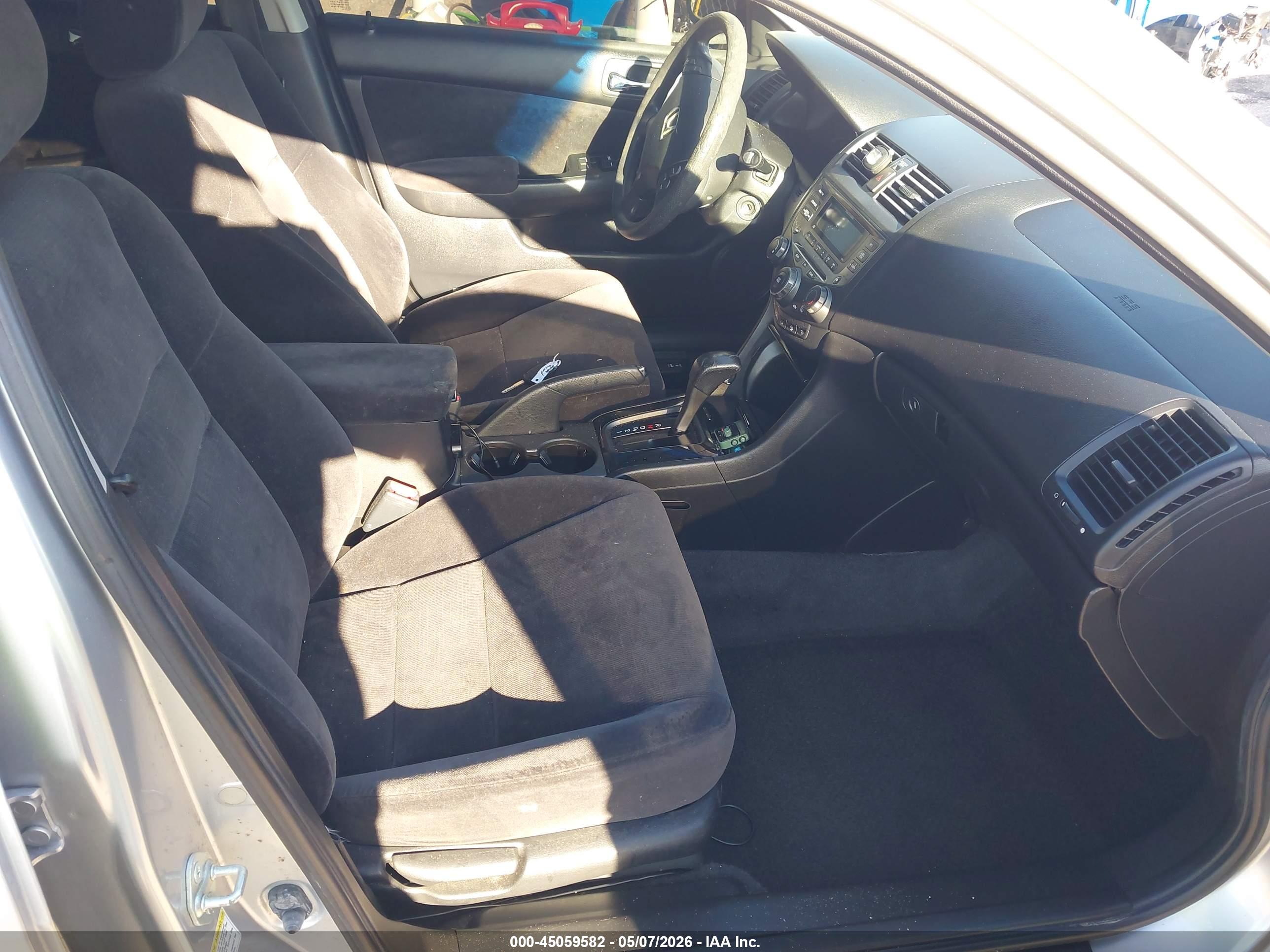 HONDA ACCORD image 5