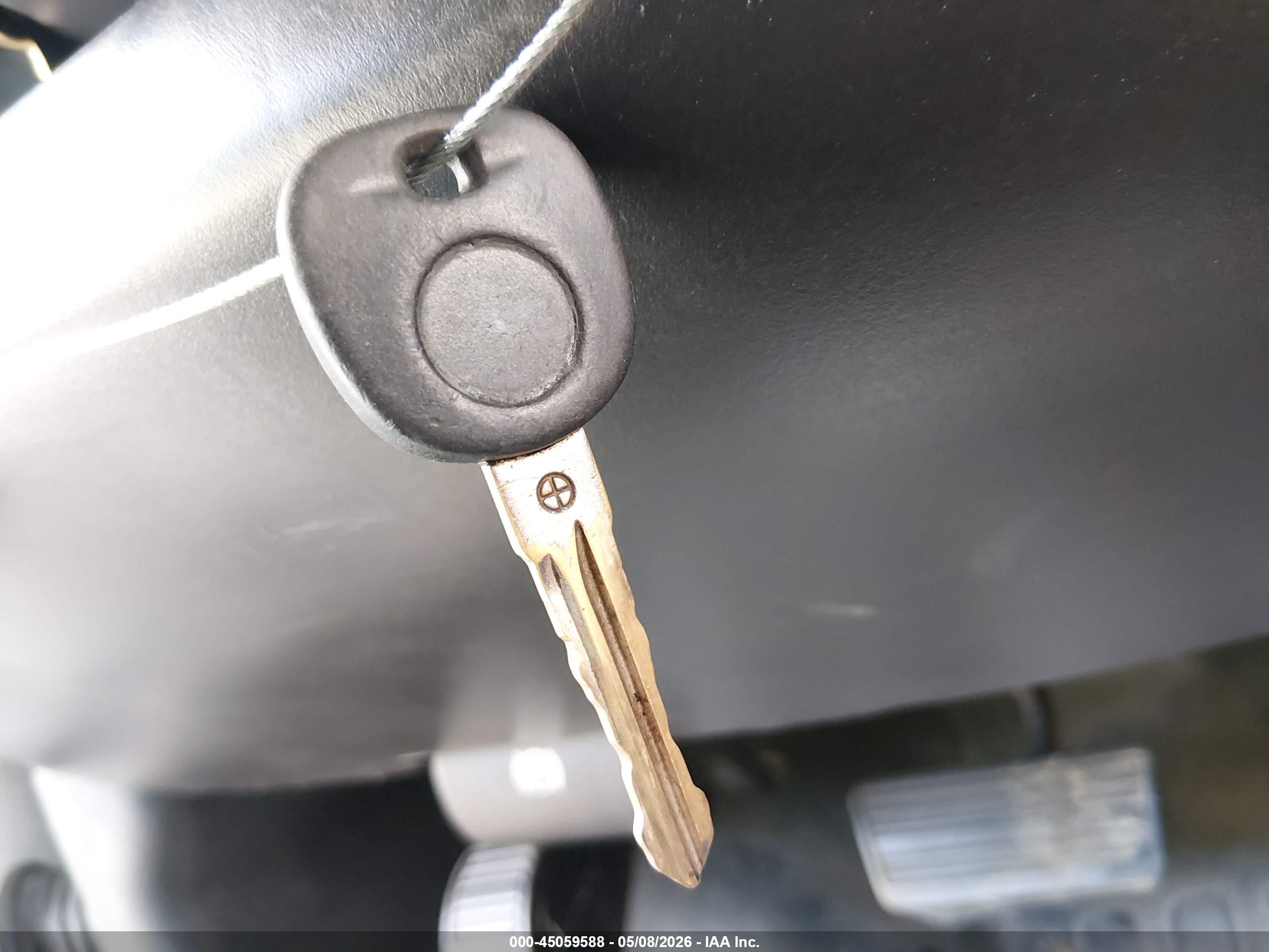 CHEVROLET EXPRESS image 11