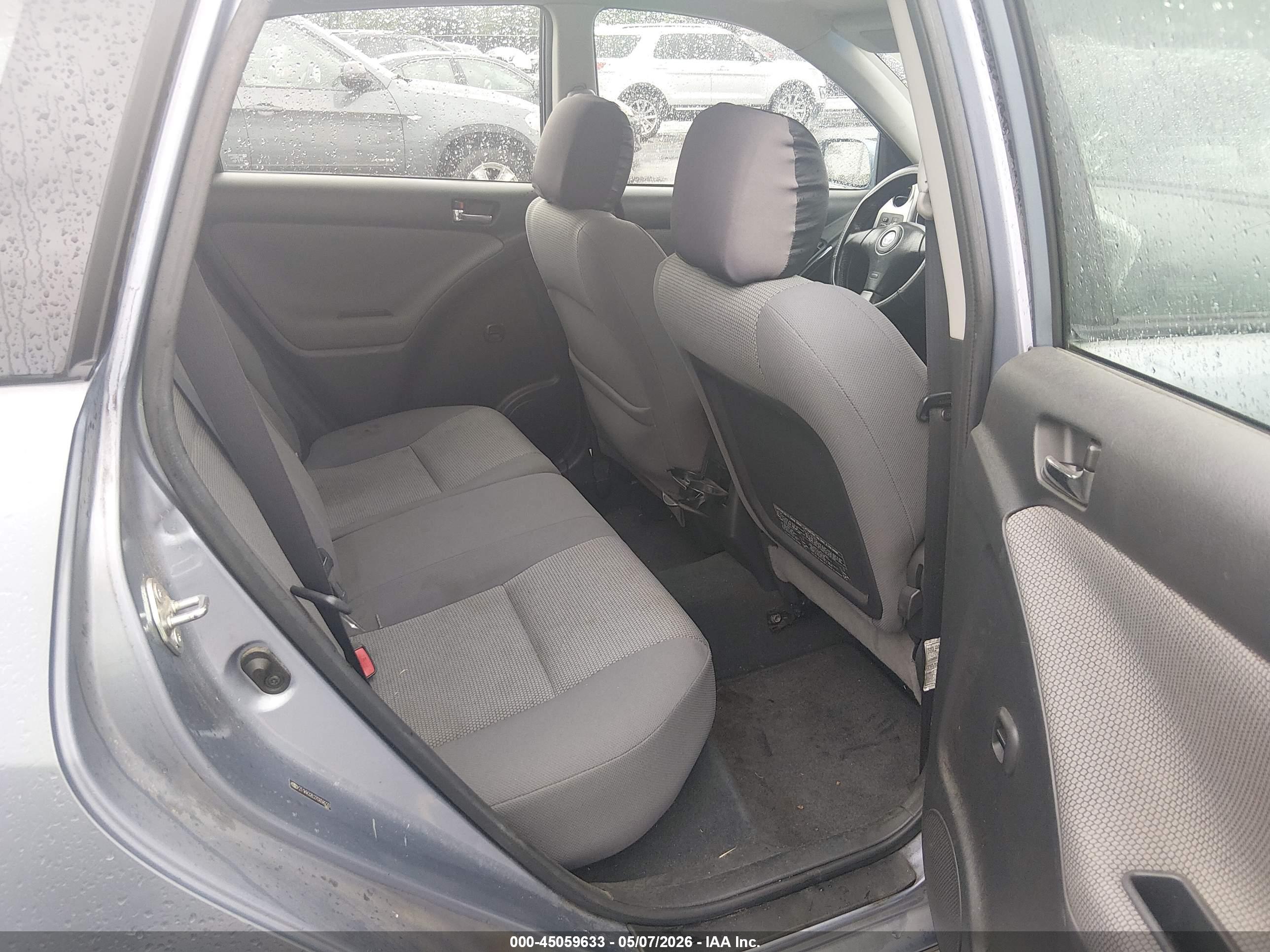 TOYOTA MATRIX image 8