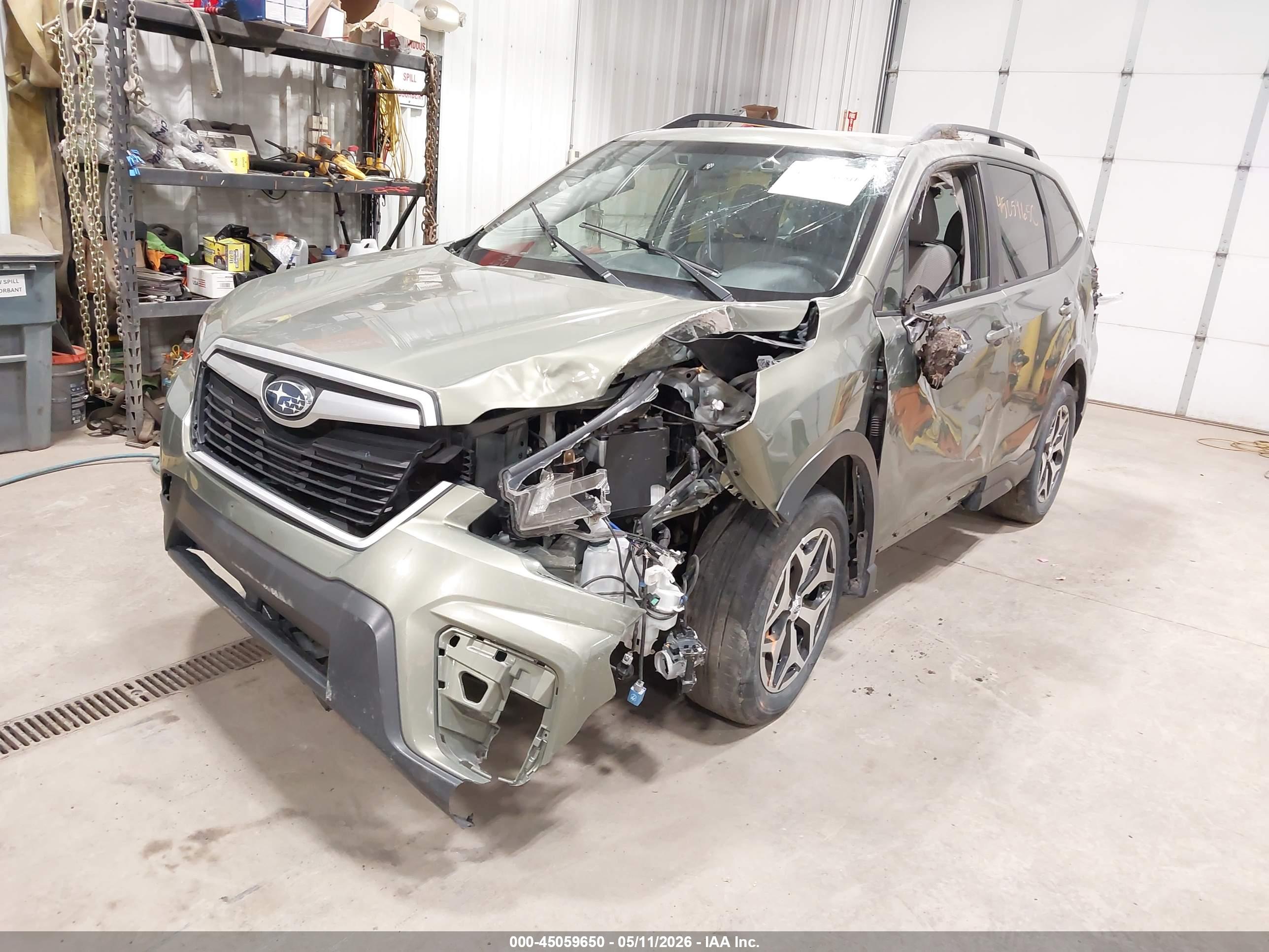 SUBARU FORESTER image 2