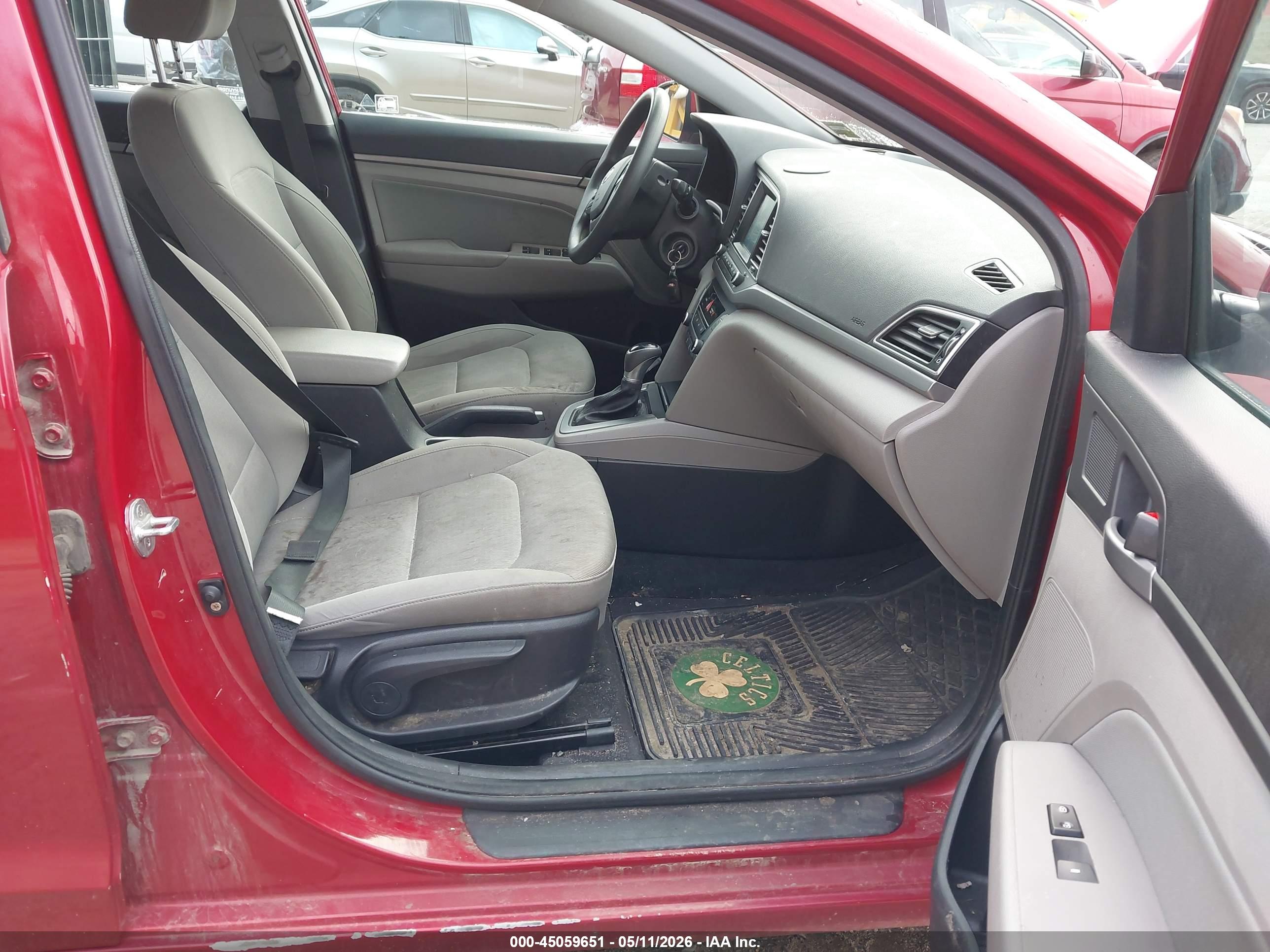 HYUNDAI ELANTRA image 5