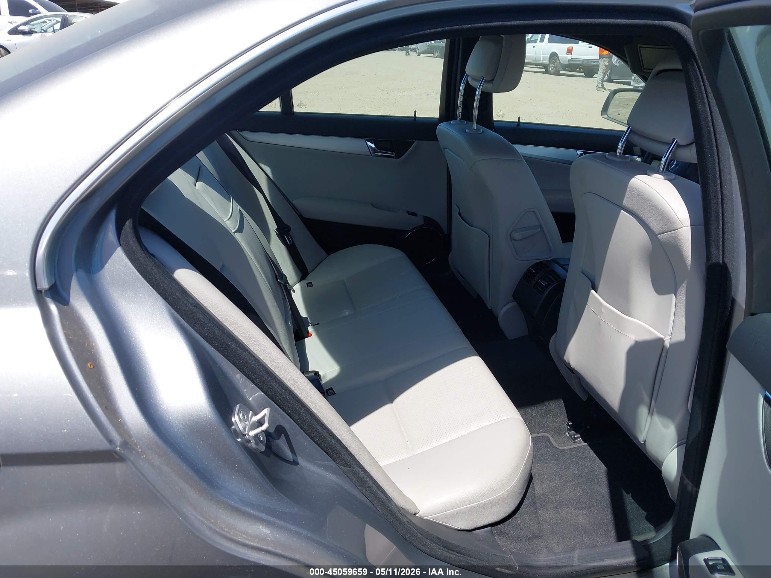 MERCEDES-BENZ C image 8