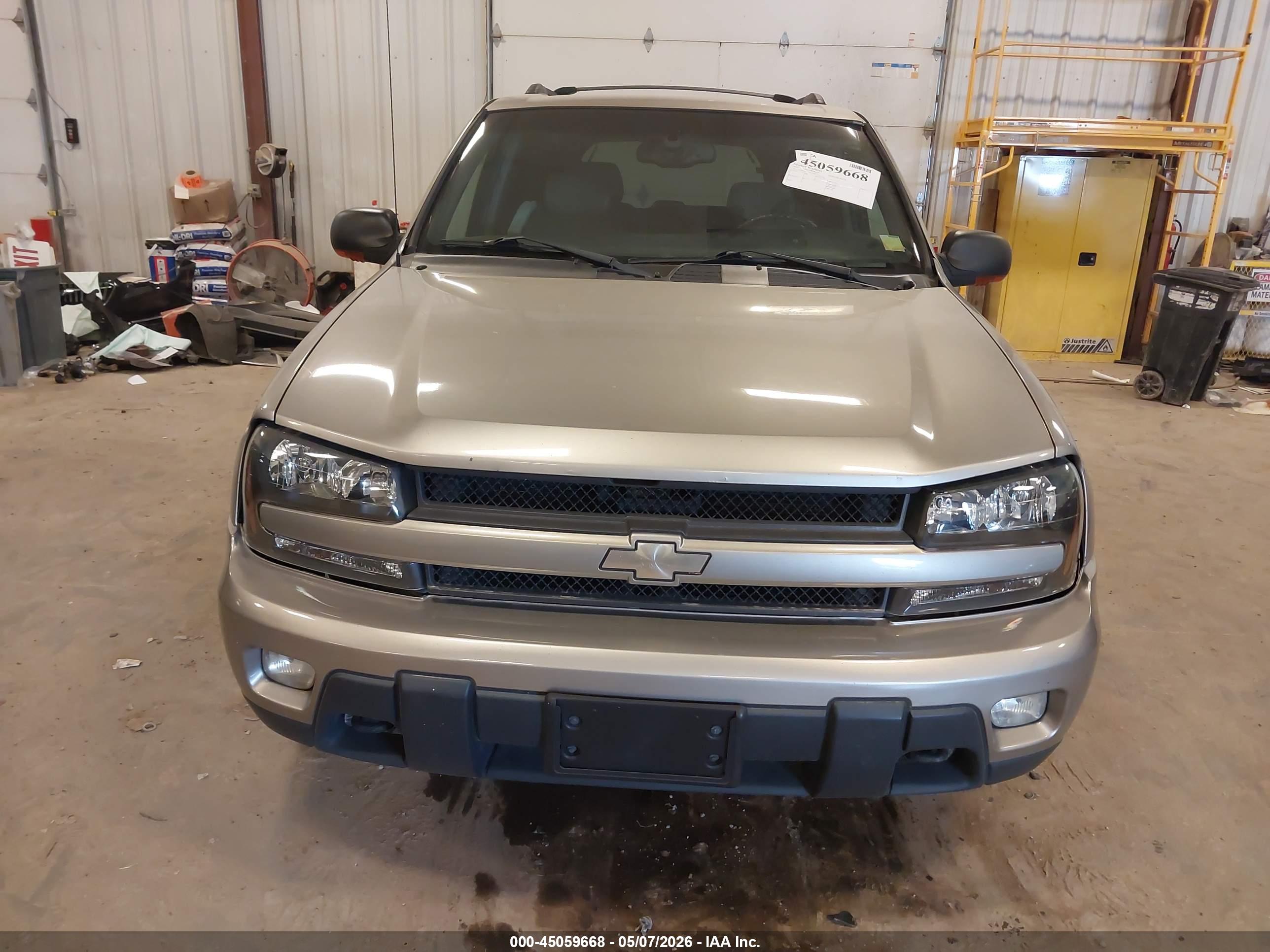 CHEVROLET TRAILBLAZER image 6