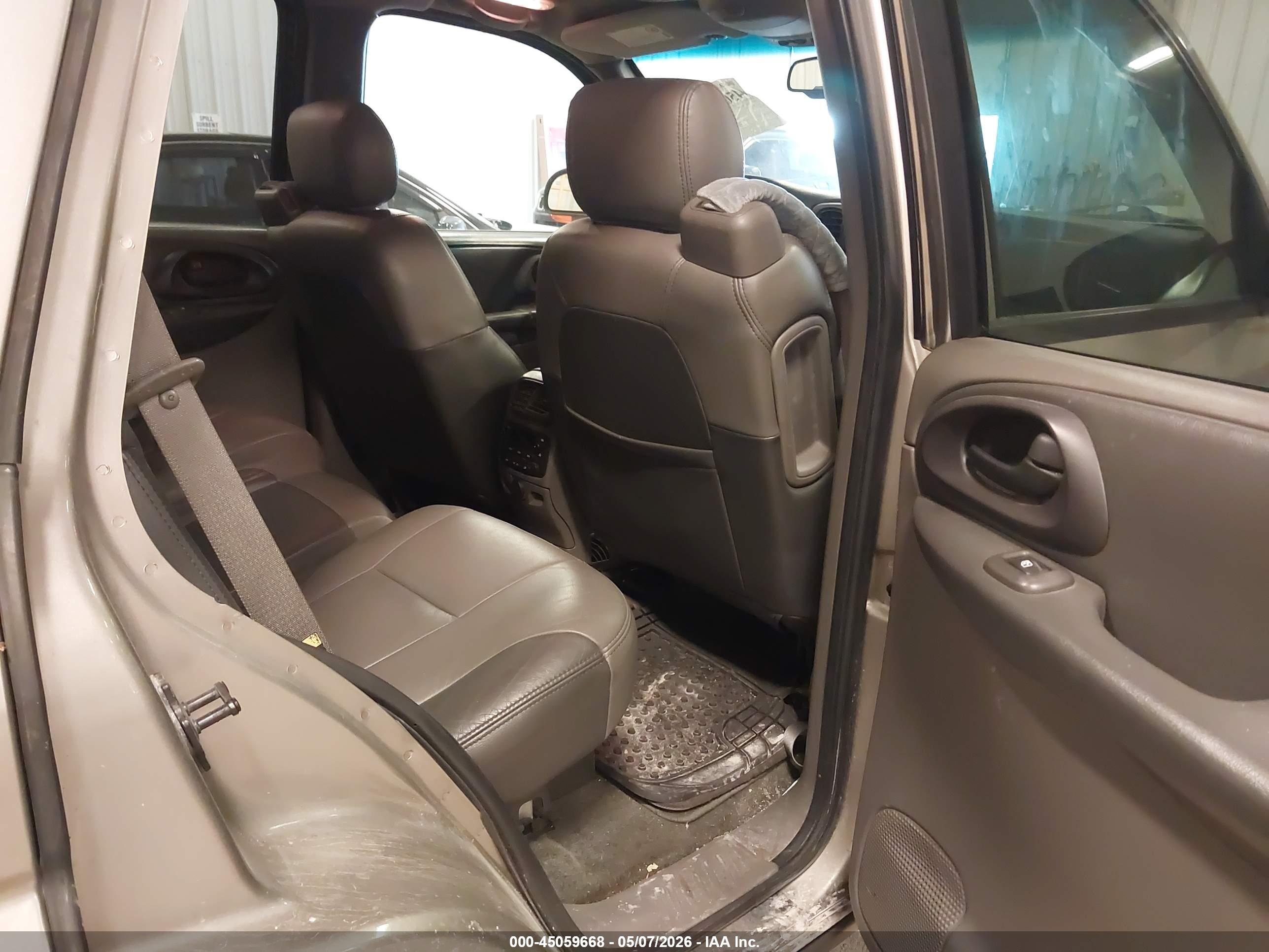 CHEVROLET TRAILBLAZER image 8