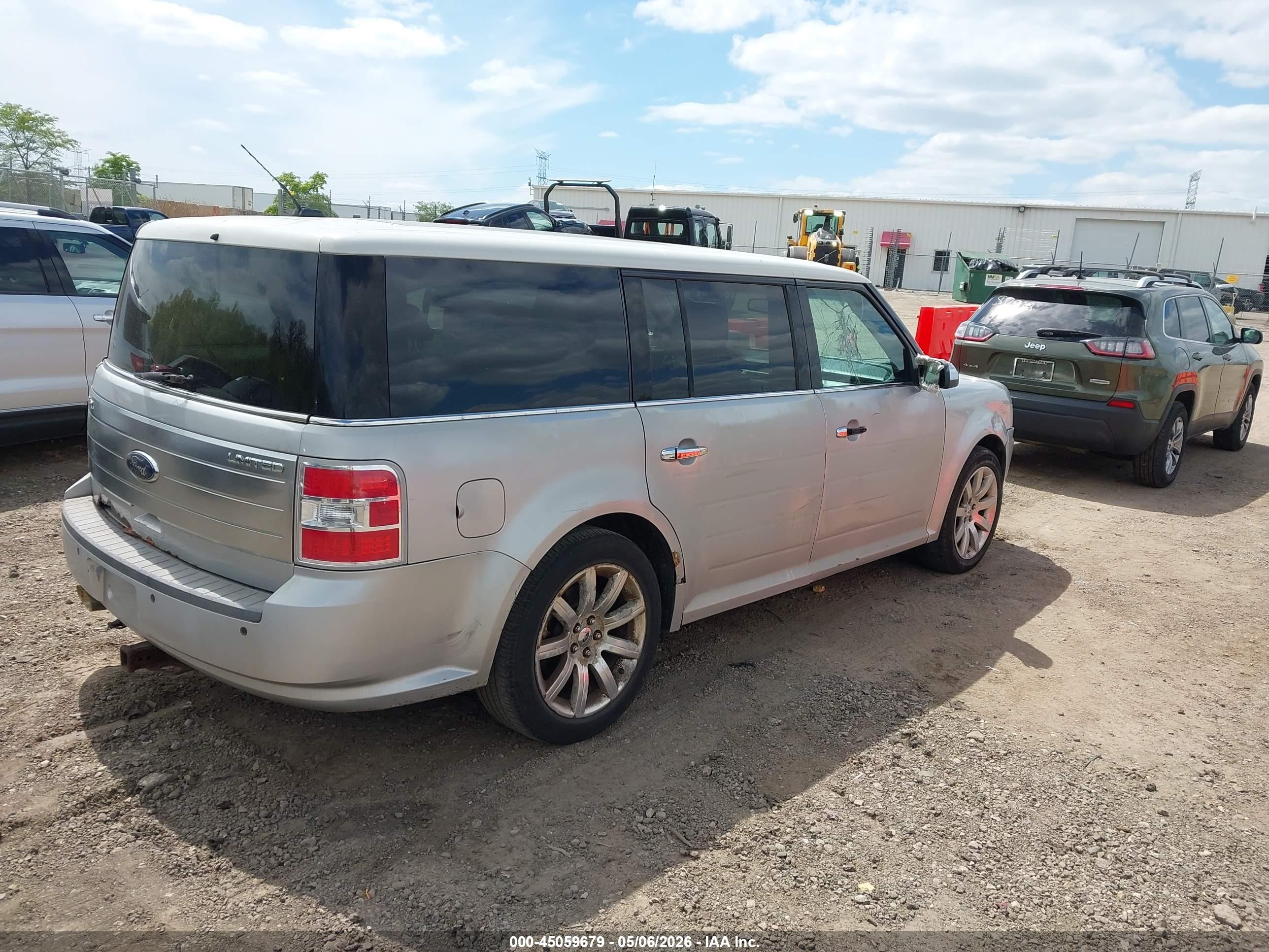 FORD FLEX image 4