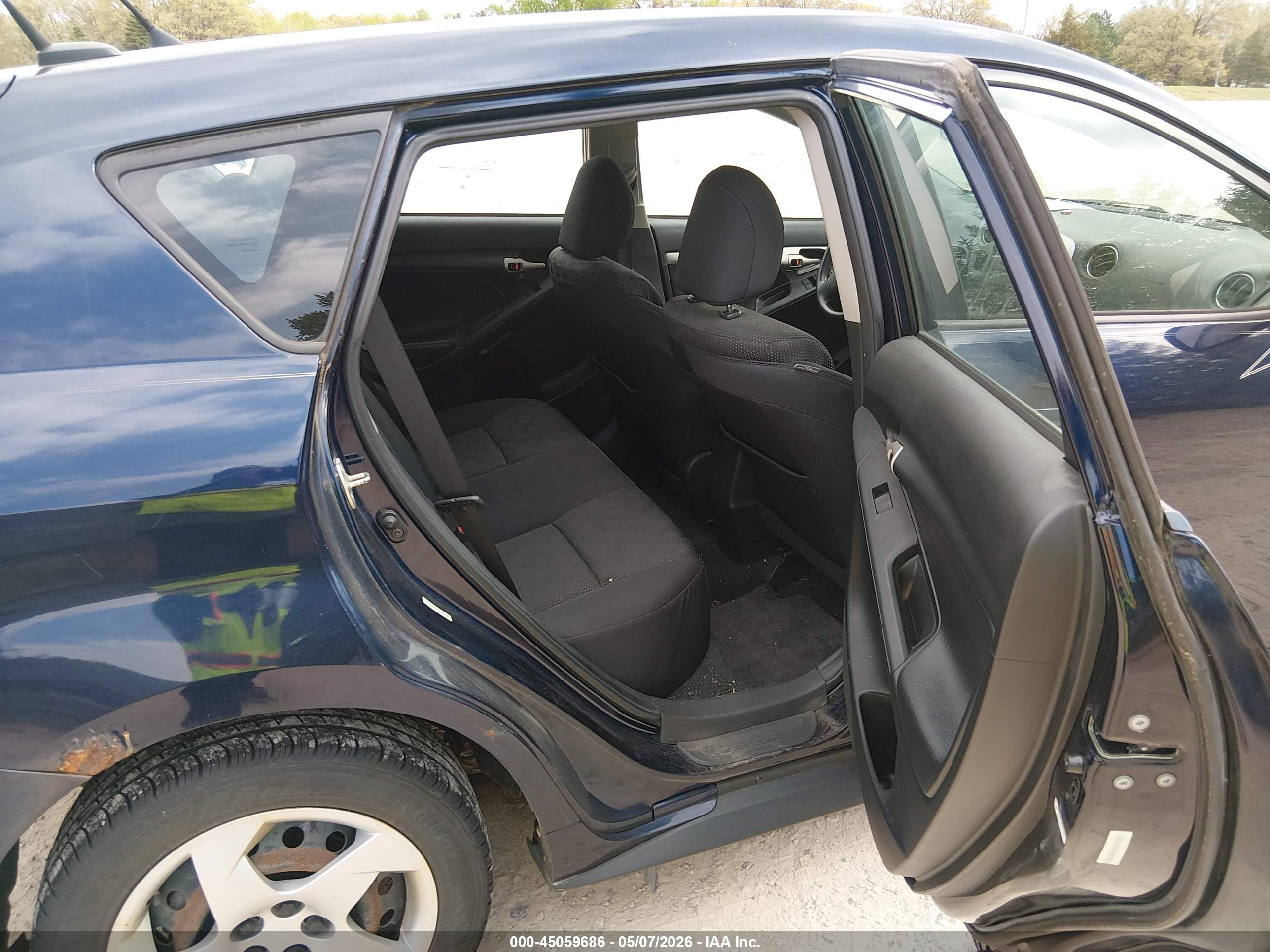 PONTIAC VIBE image 8